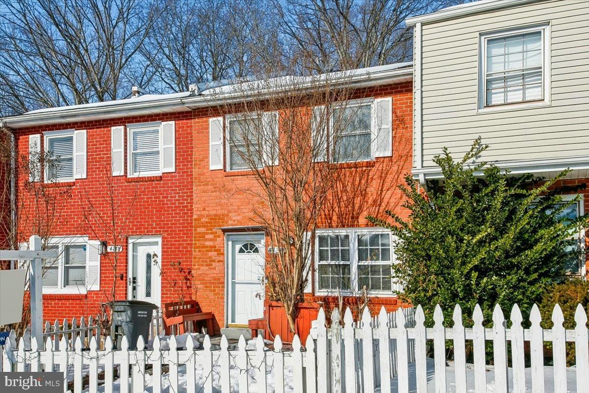 4136 FERRARA TERRACE