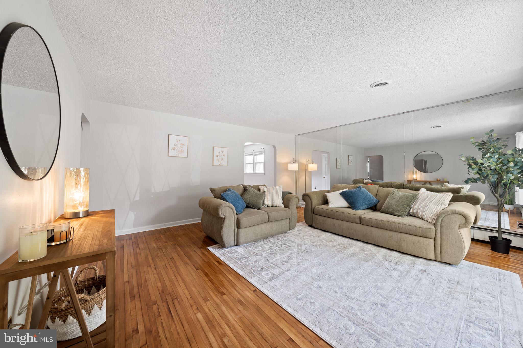 920 BELMONT AVENUE