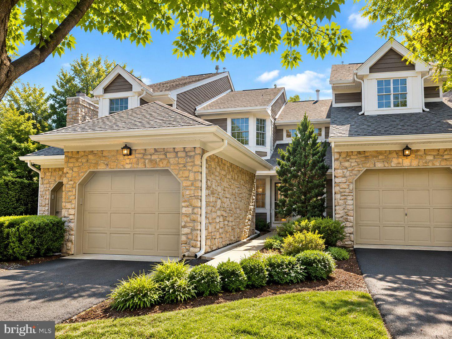 51 BRIARWOOD COURT
