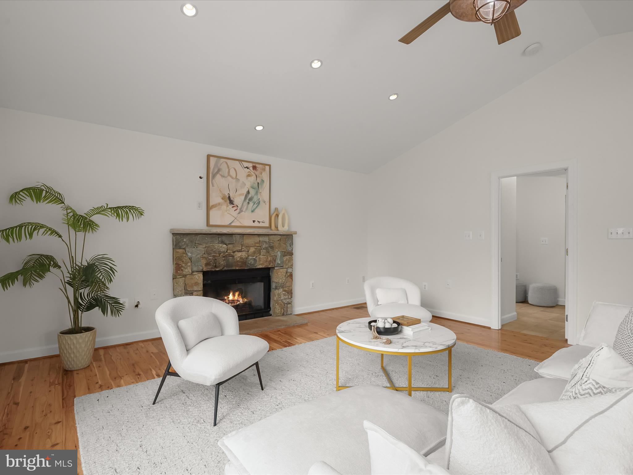 MANTUA - Residential