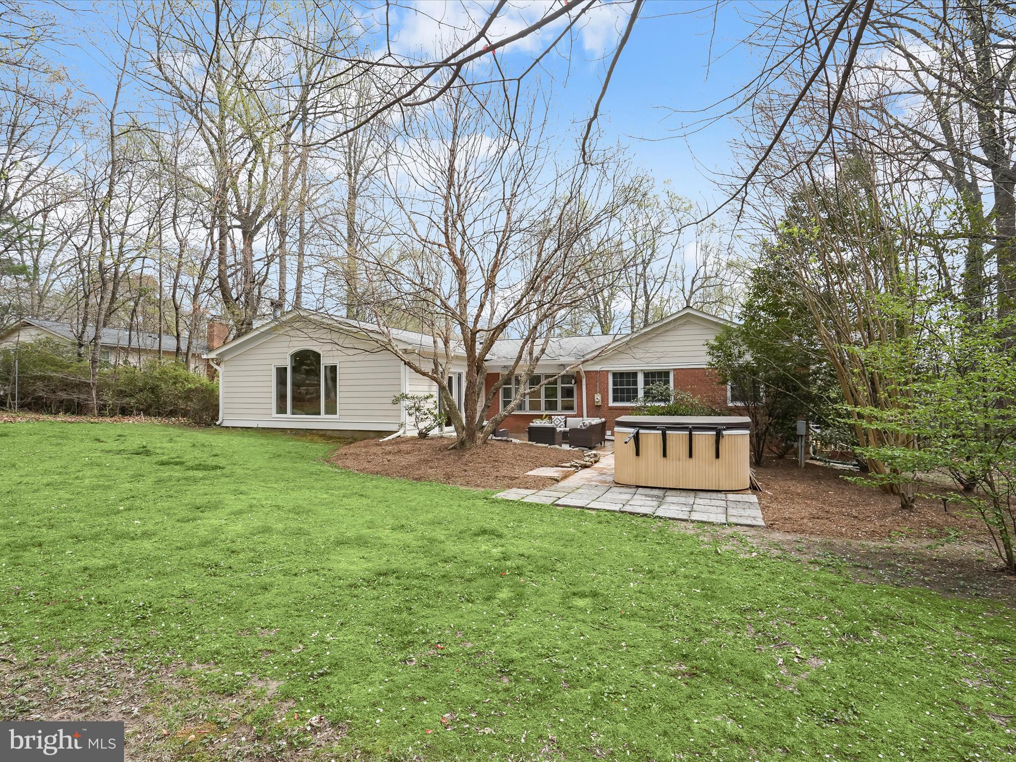 MANTUA - Residential