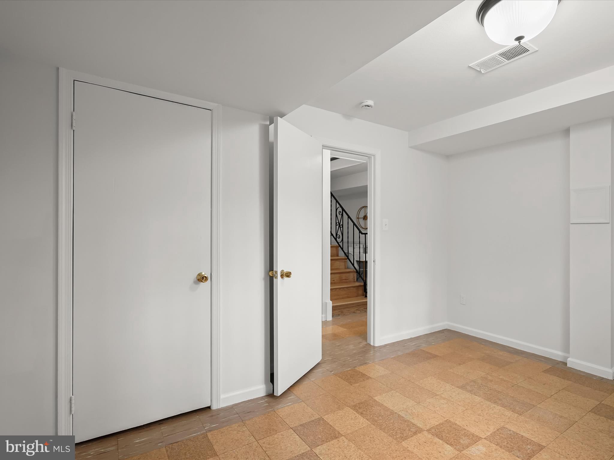 MANTUA - Residential