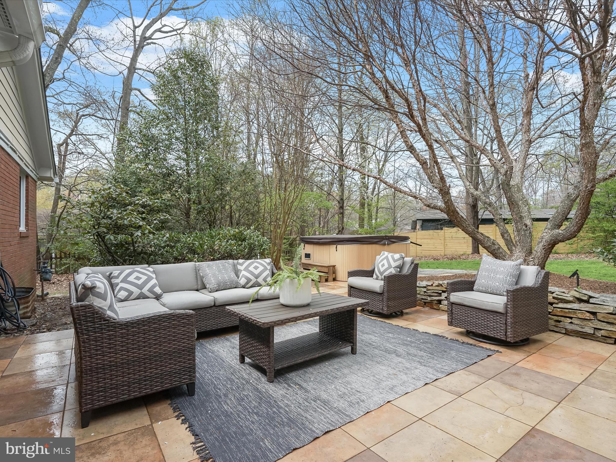 MANTUA - Residential