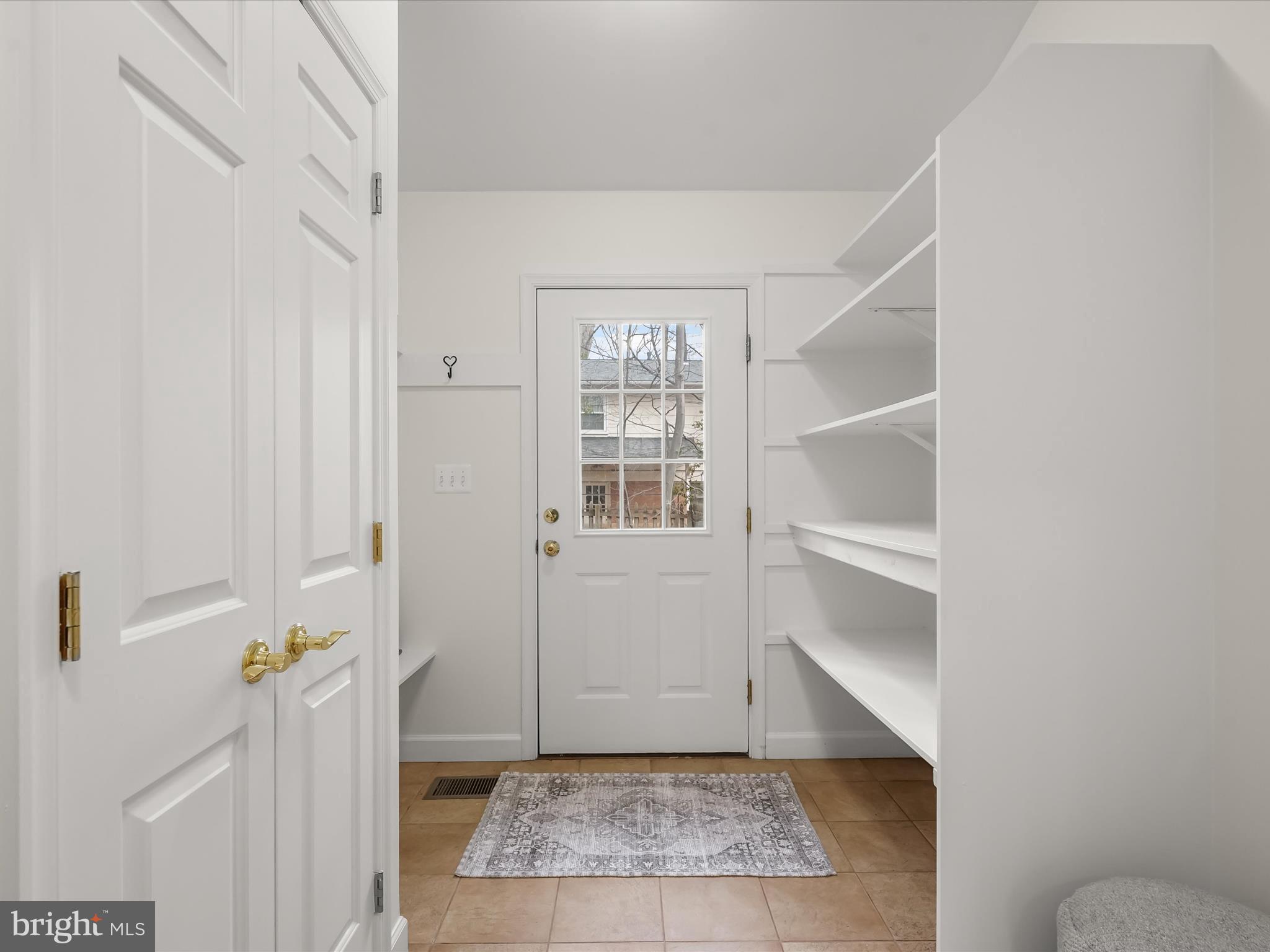 MANTUA - Residential