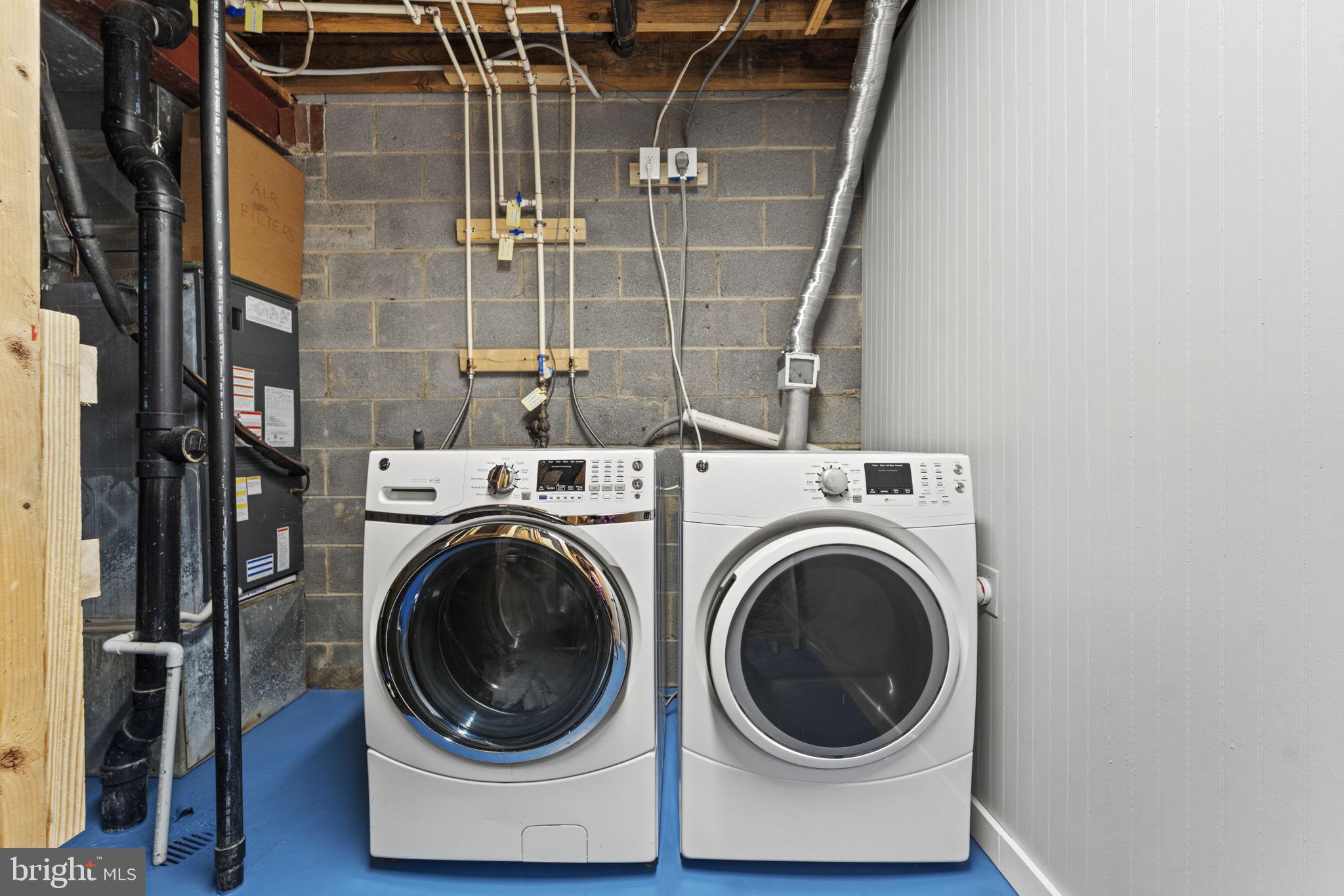 WOODSTREAM - Residential Lease