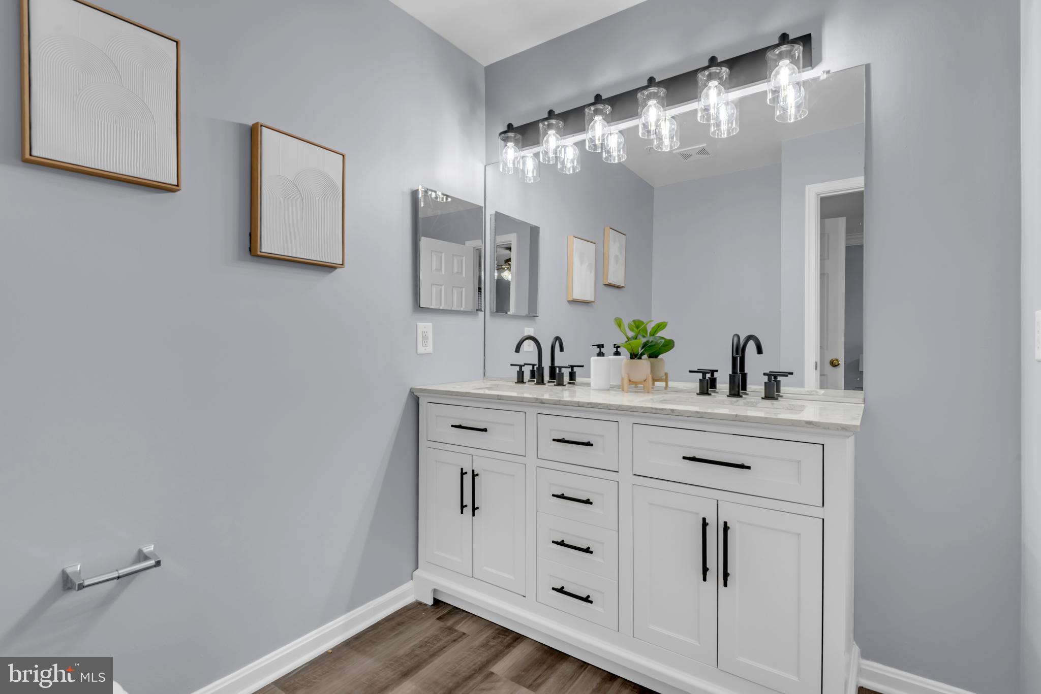 KINGSVIEW - Residential