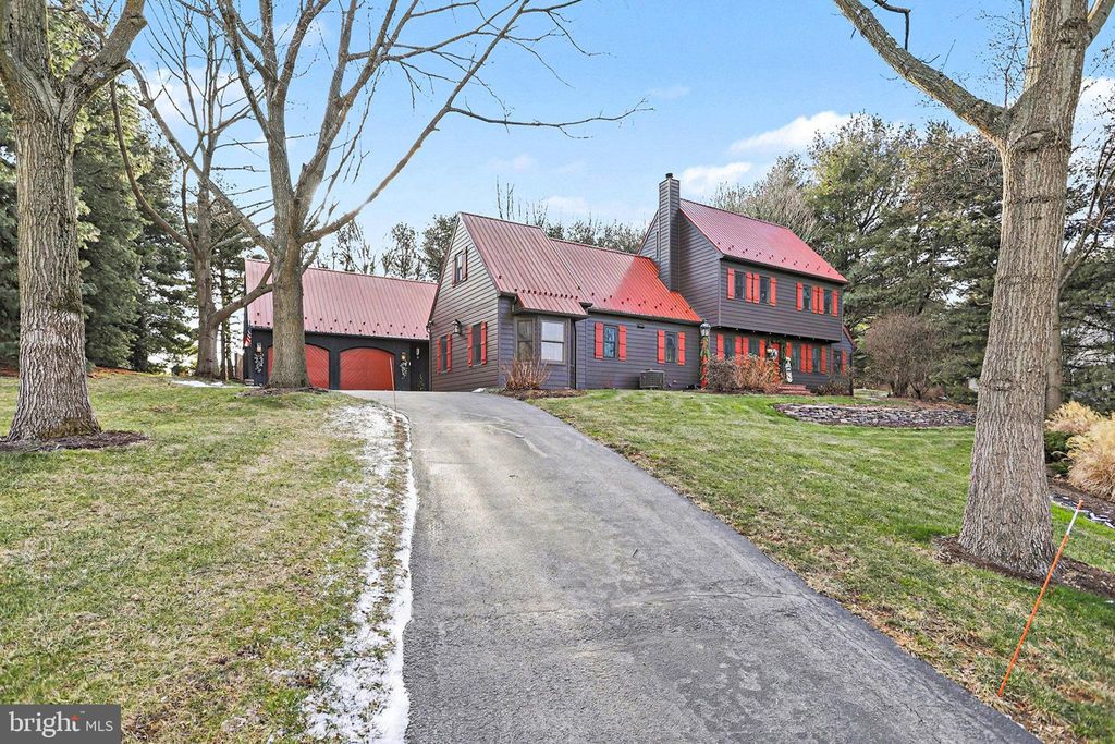 Photo of 27 Ridge Road, LITITZ, PA 17543 (MLS # PALA2081160)