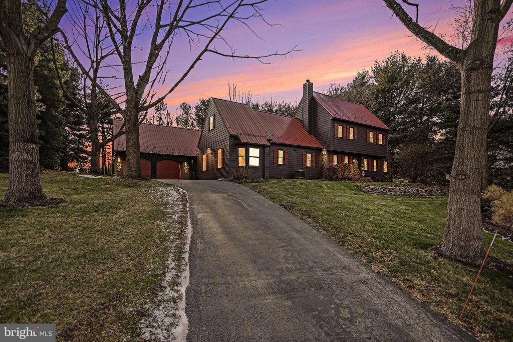 Photo of 27 Ridge Road, LITITZ, PA 17543 (MLS # PALA2081160)