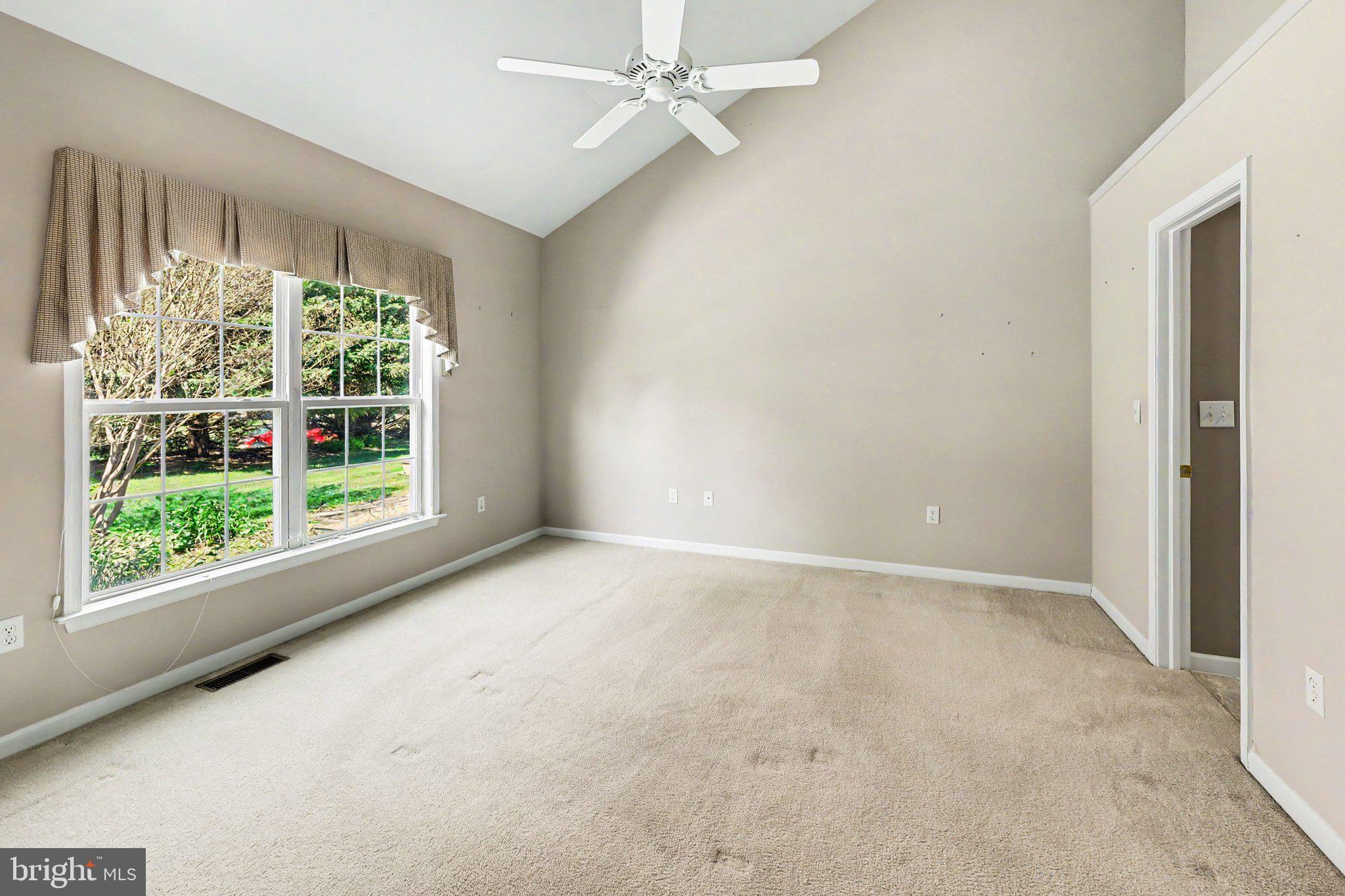 WITNEY RIDGE - Residential