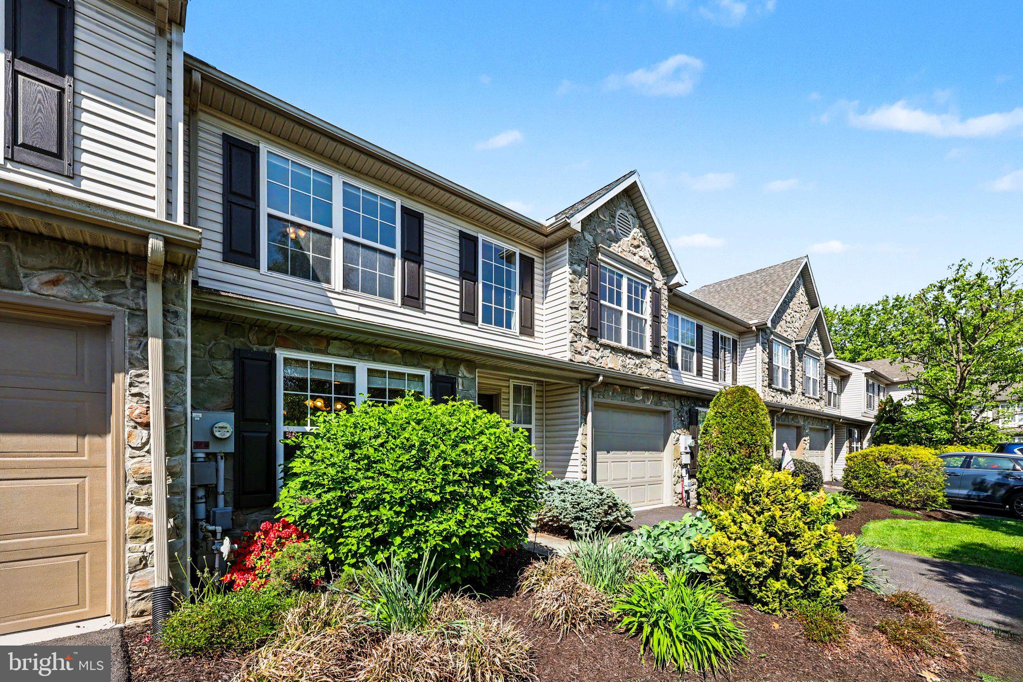 WITNEY RIDGE - Residential