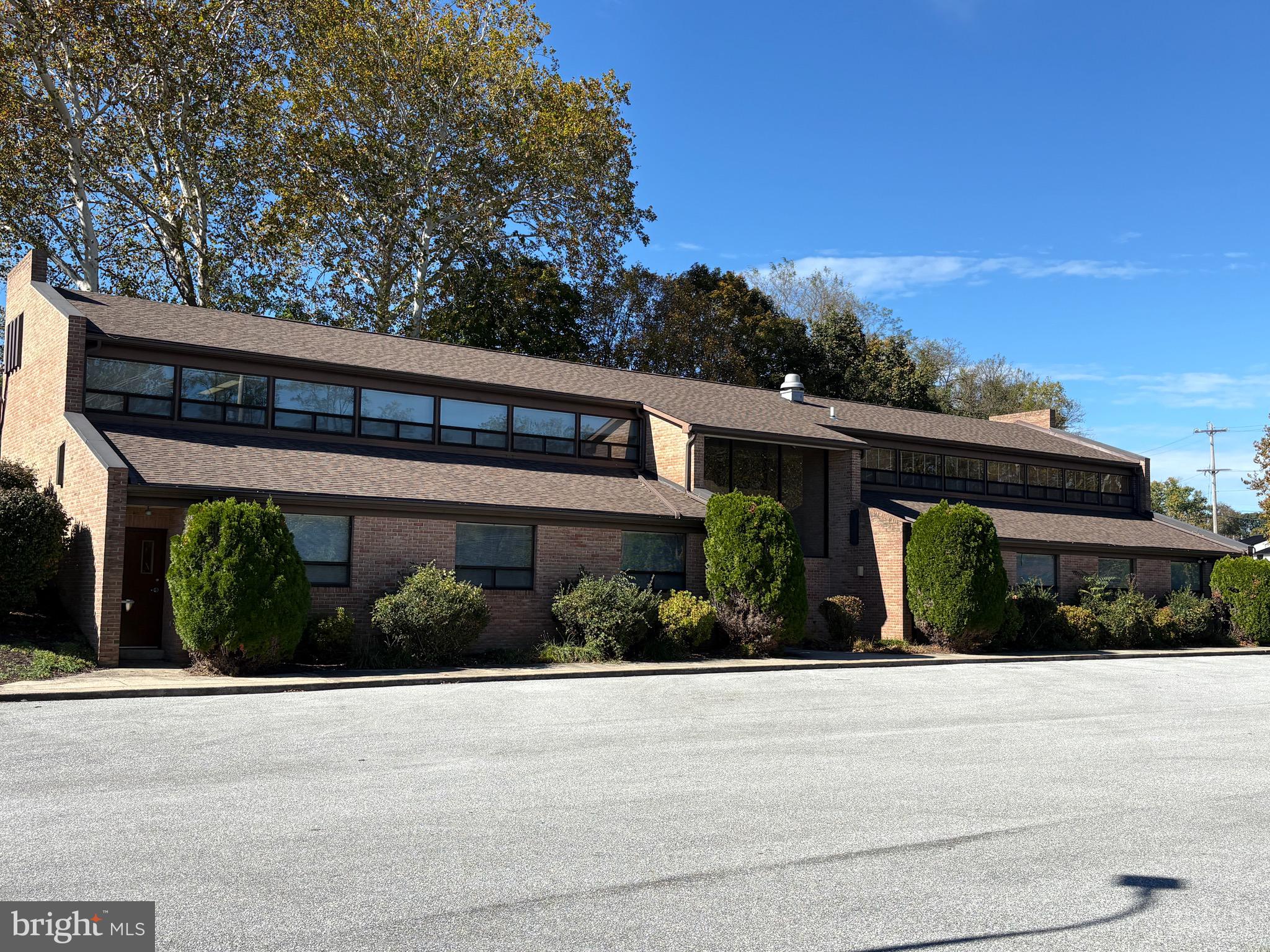 810 DOWNINGTOWN PIKE