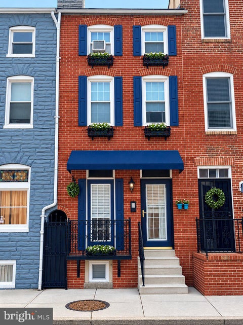 Townhouse For Sale - 310 S Exeter Street<br/> BALTIMORE, MD 21202