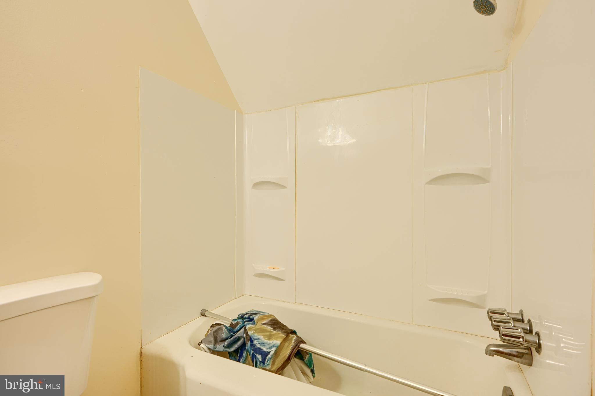 OVERLEA - Residential Income