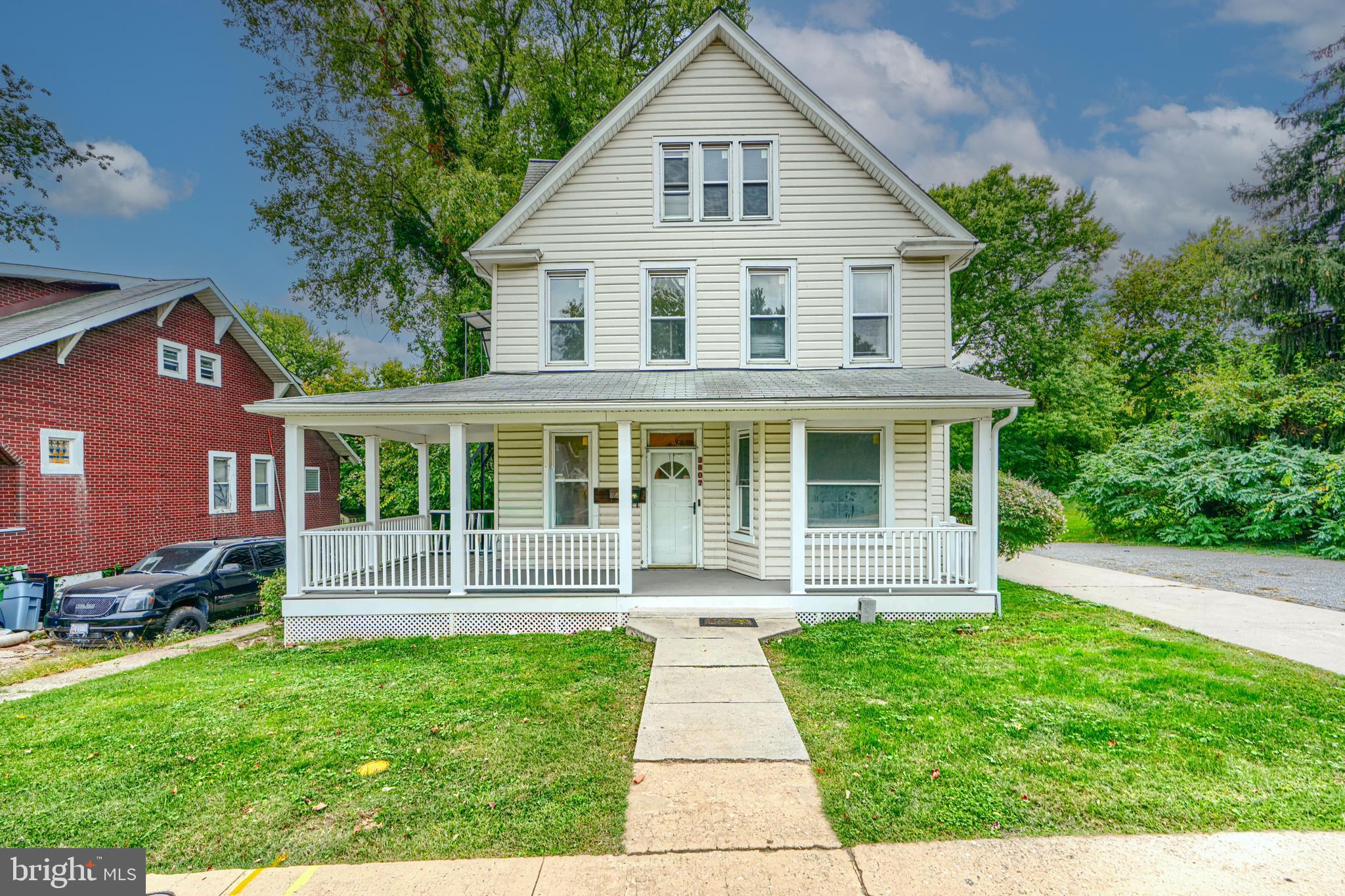 3807 FLEETWOOD AVENUE