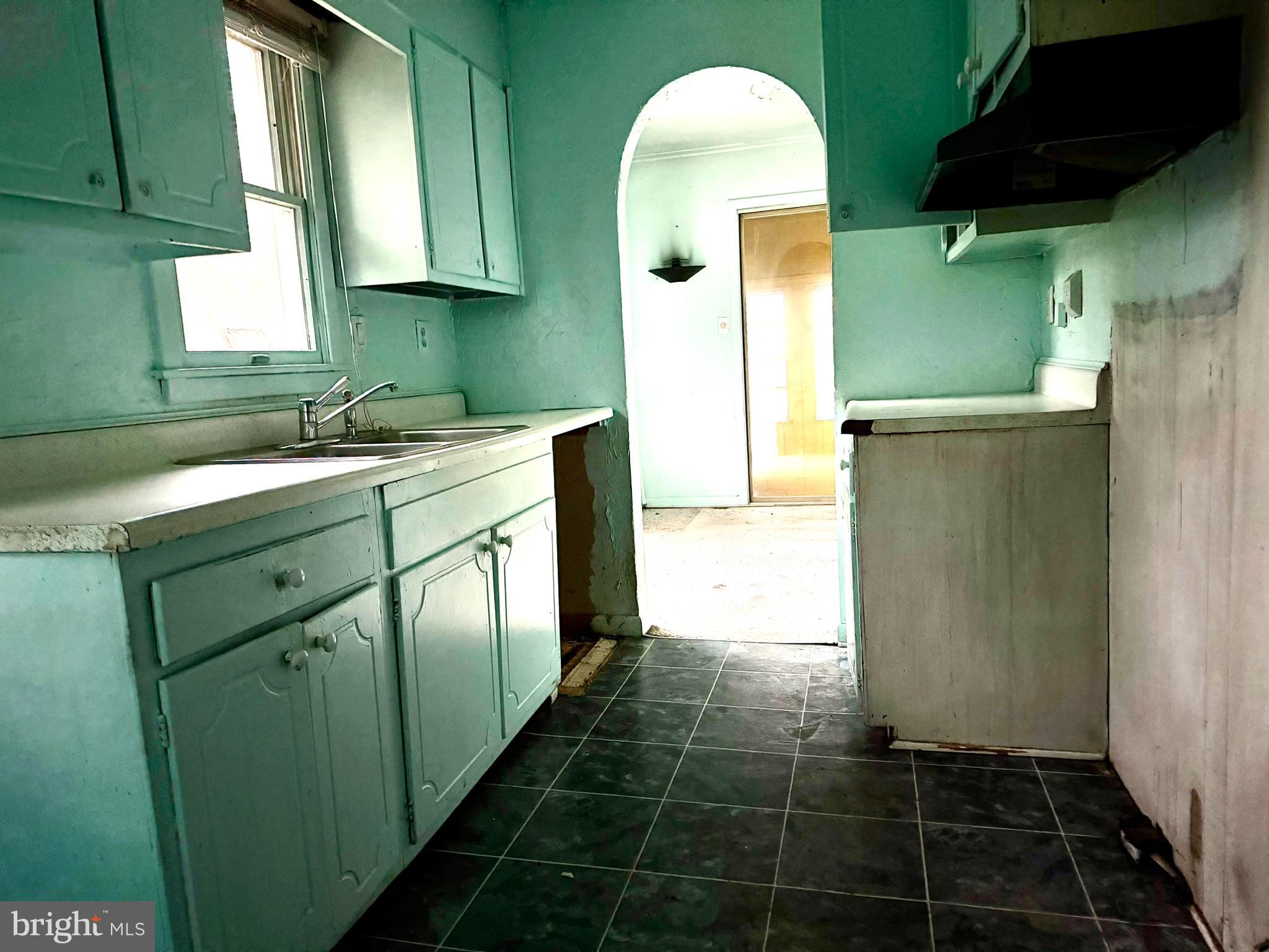 BREEZEWOOD - Residential