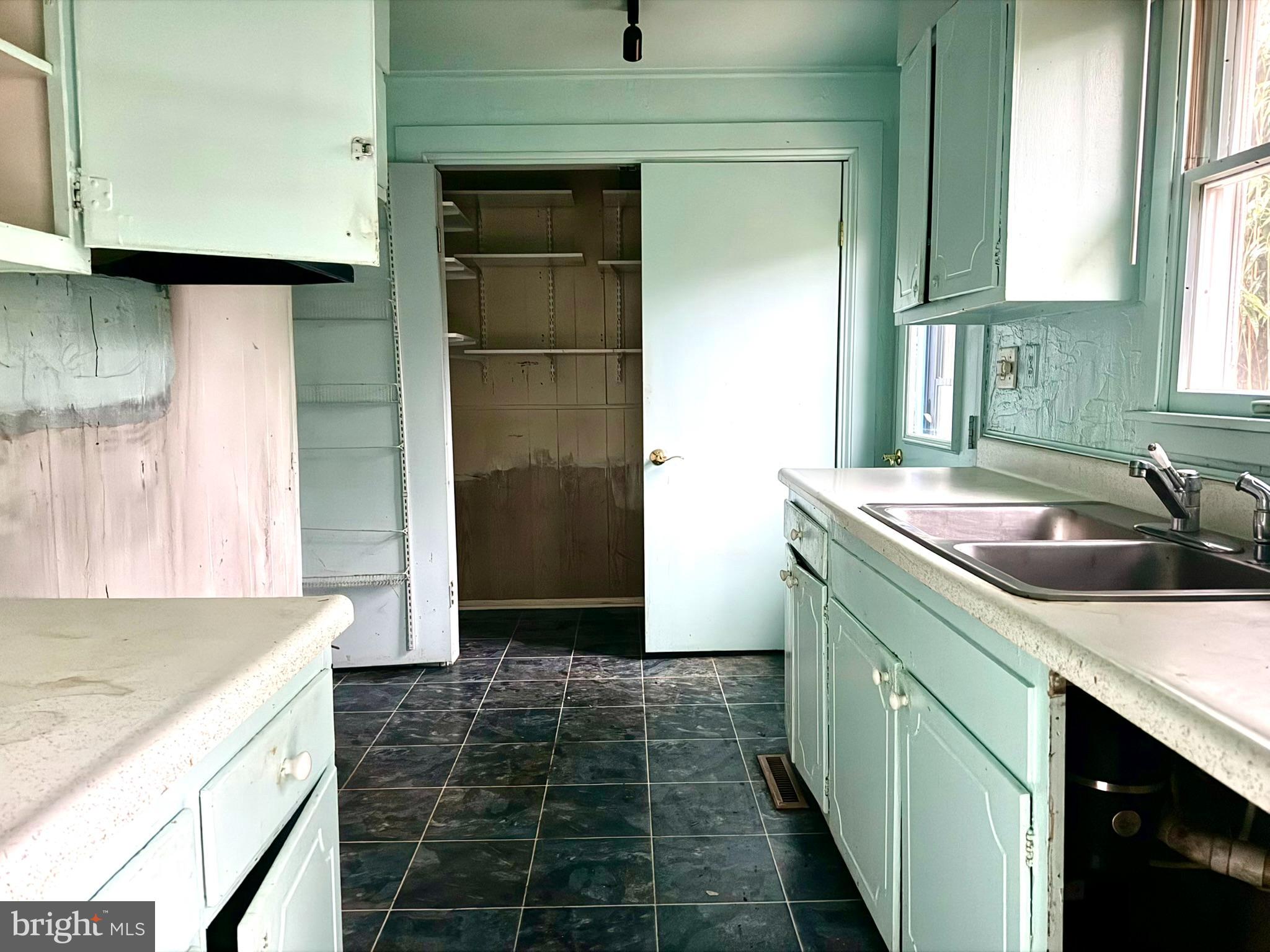 BREEZEWOOD - Residential