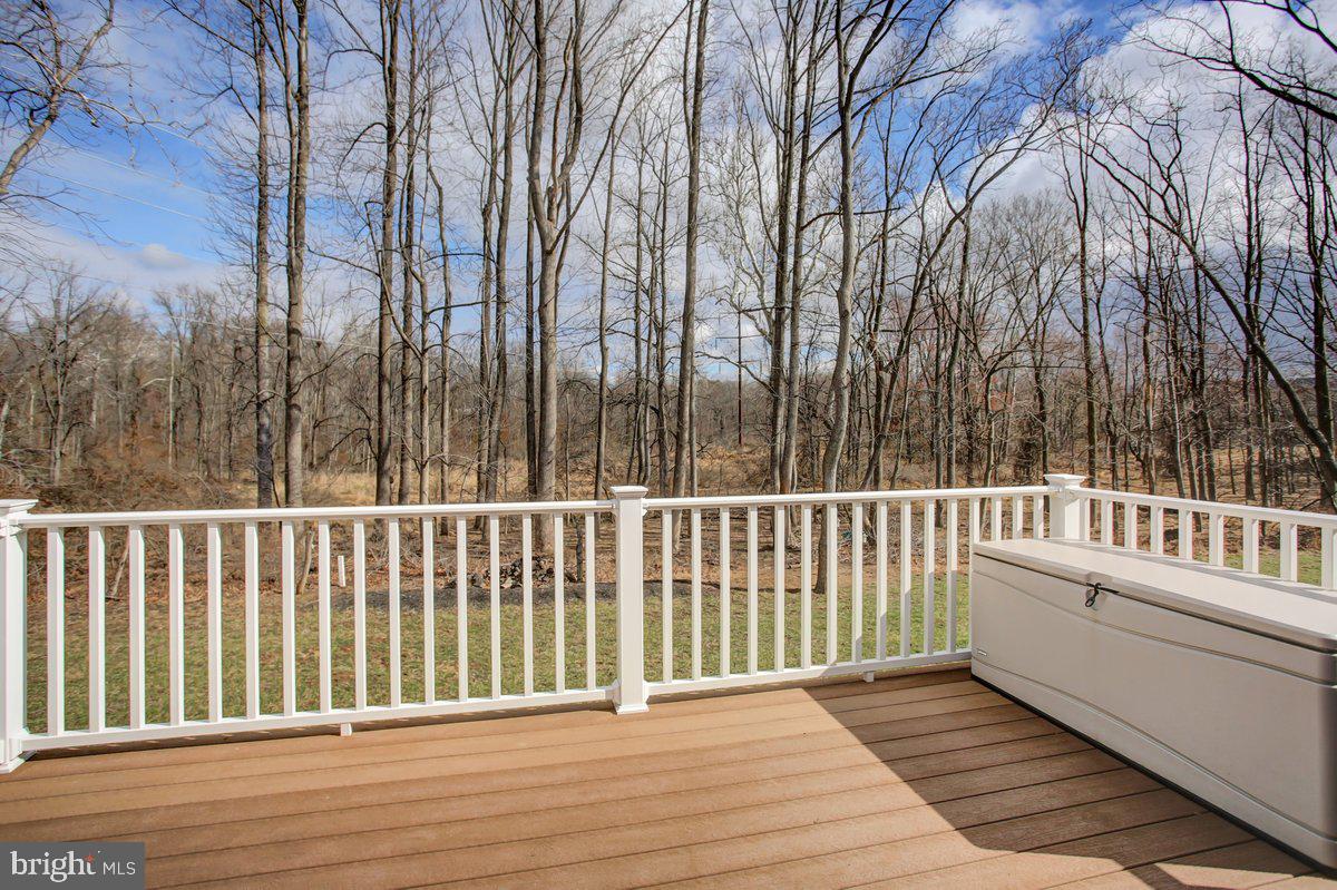 QUAIL RUN CONDOS - Residential