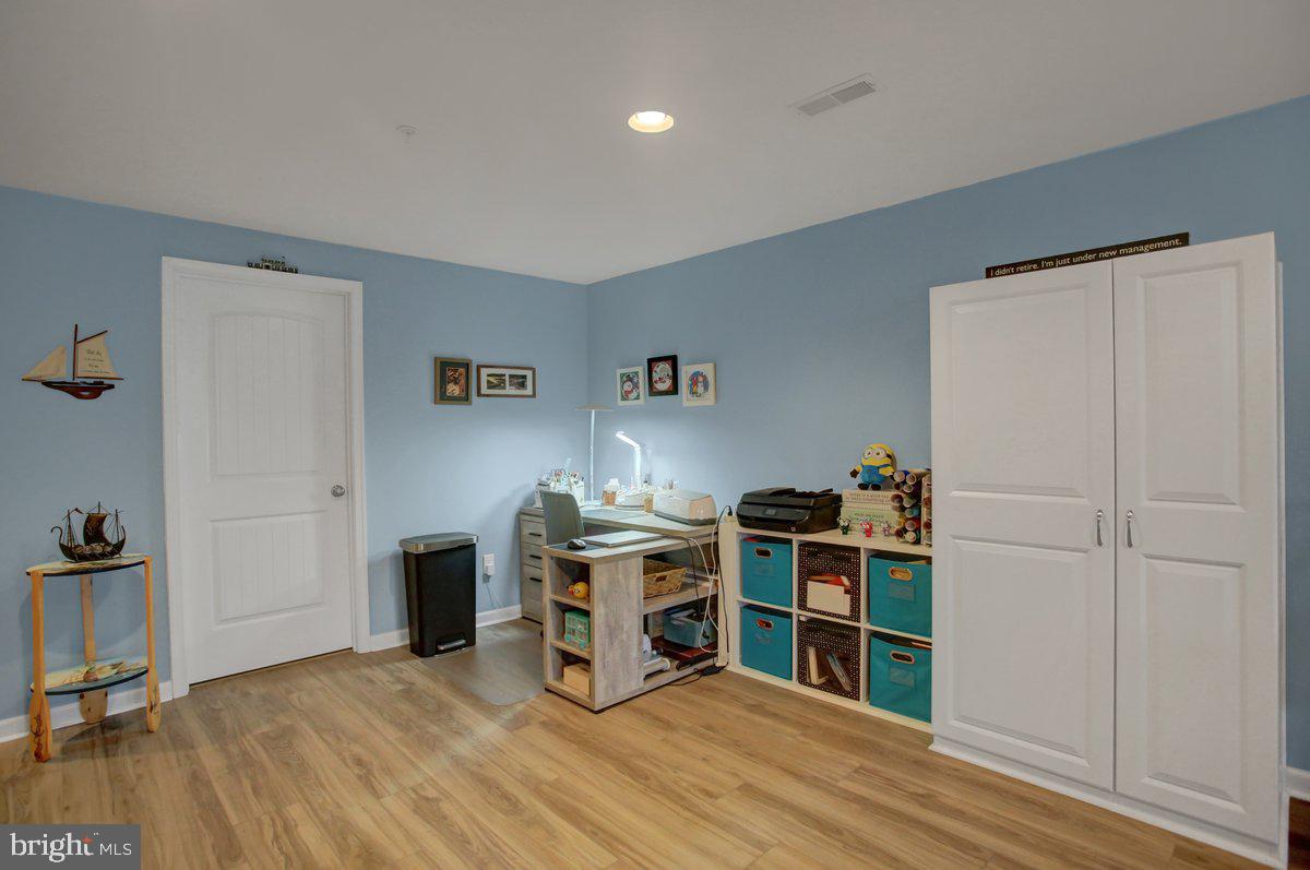 QUAIL RUN CONDOS - Residential