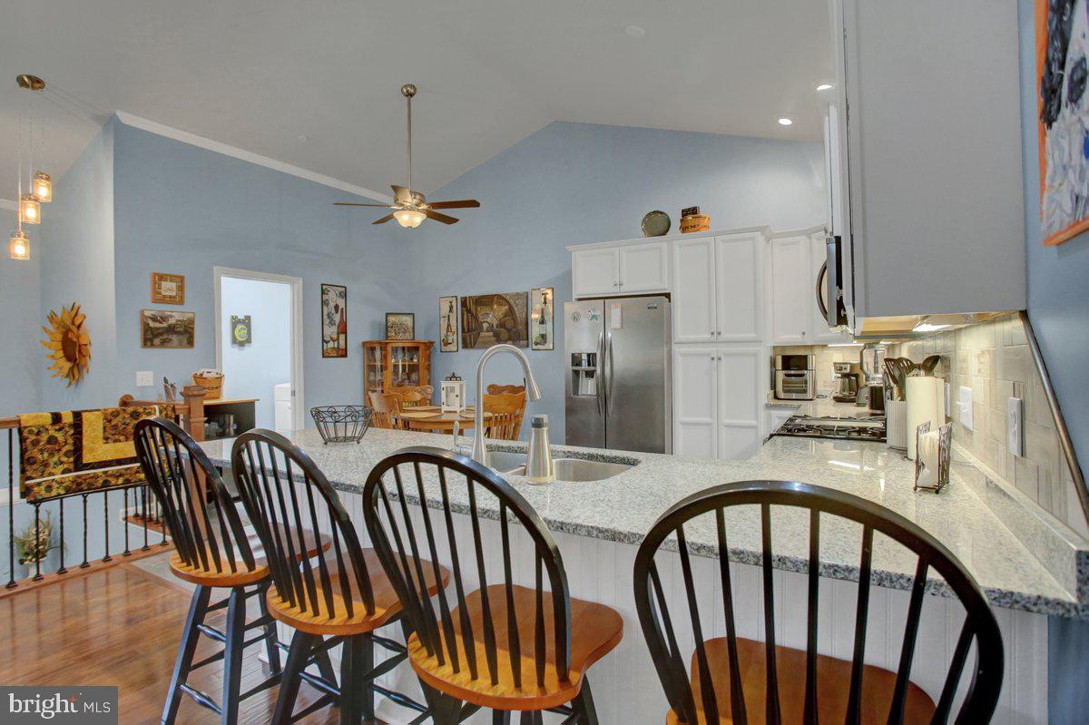 QUAIL RUN CONDOS - Residential