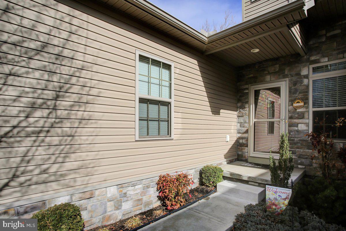 QUAIL RUN CONDOS - Residential