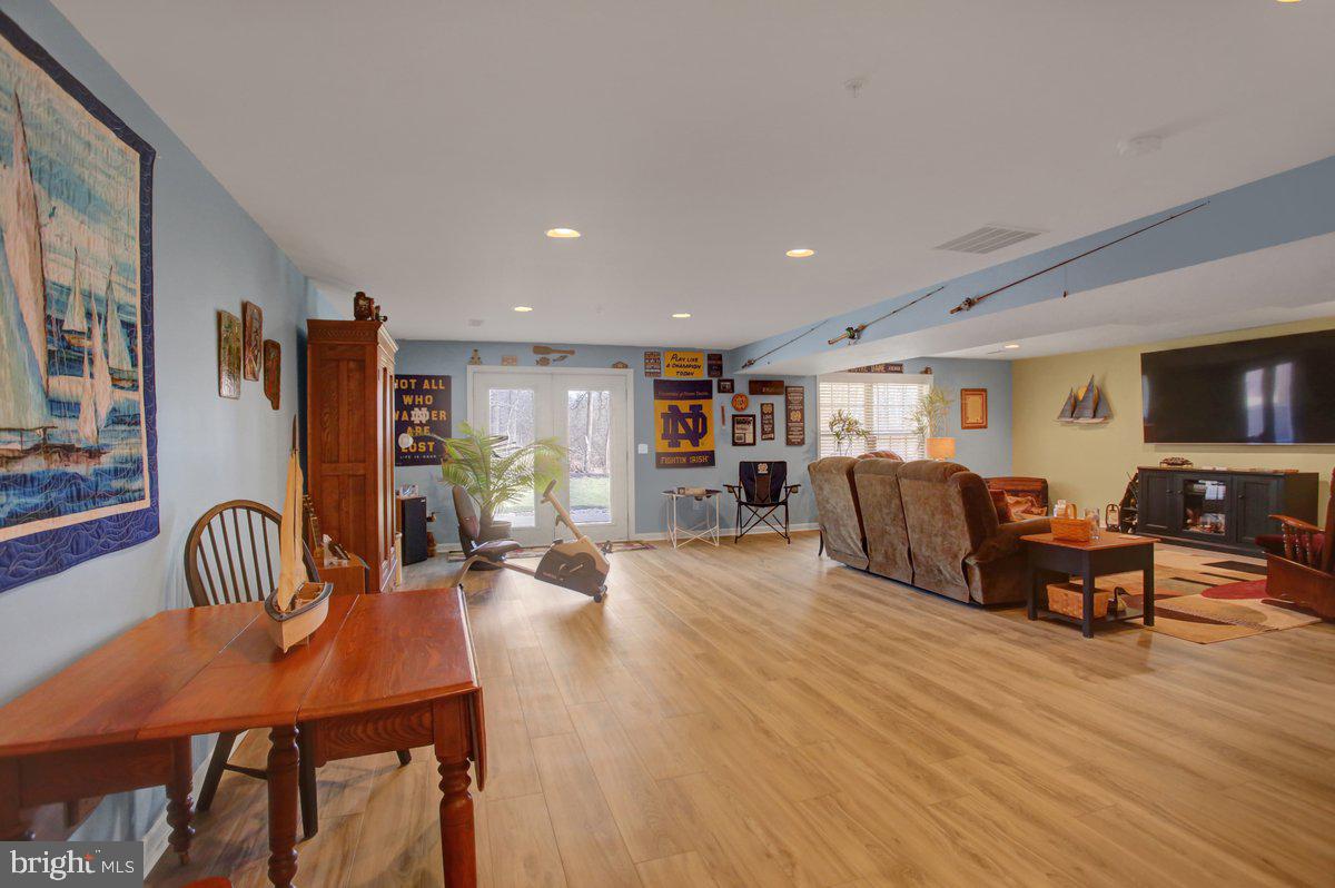 QUAIL RUN CONDOS - Residential