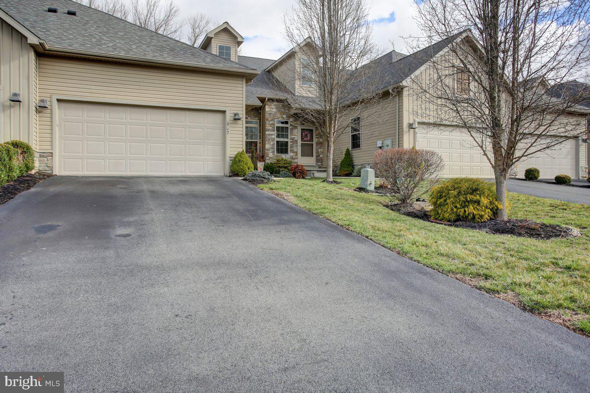 QUAIL RUN CONDOS - Residential