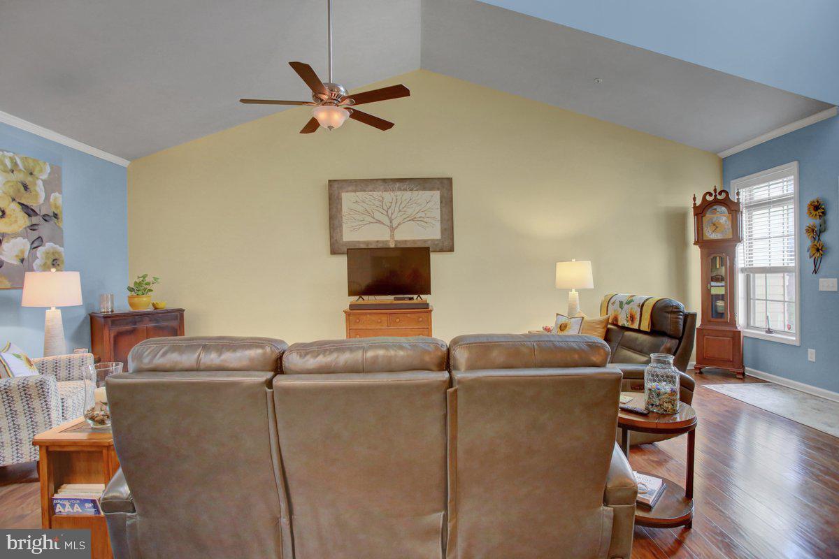 QUAIL RUN CONDOS - Residential