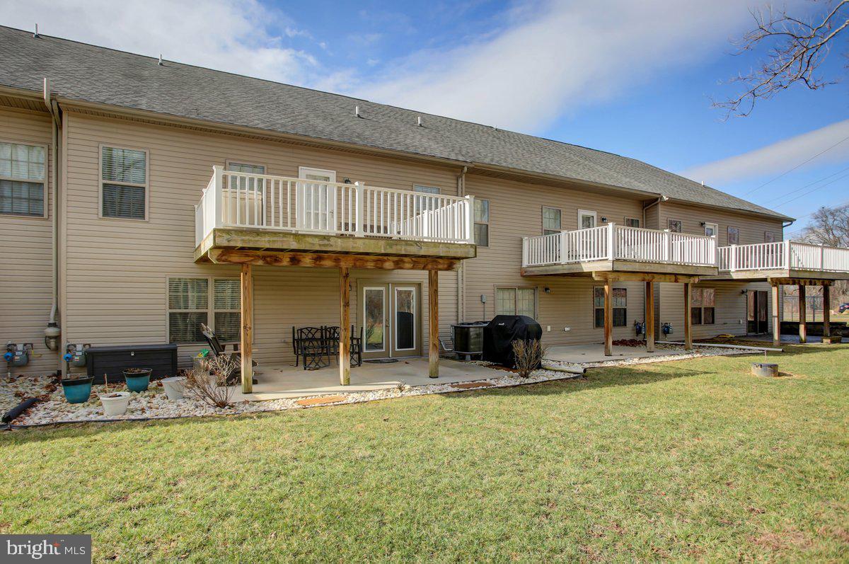 QUAIL RUN CONDOS - Residential