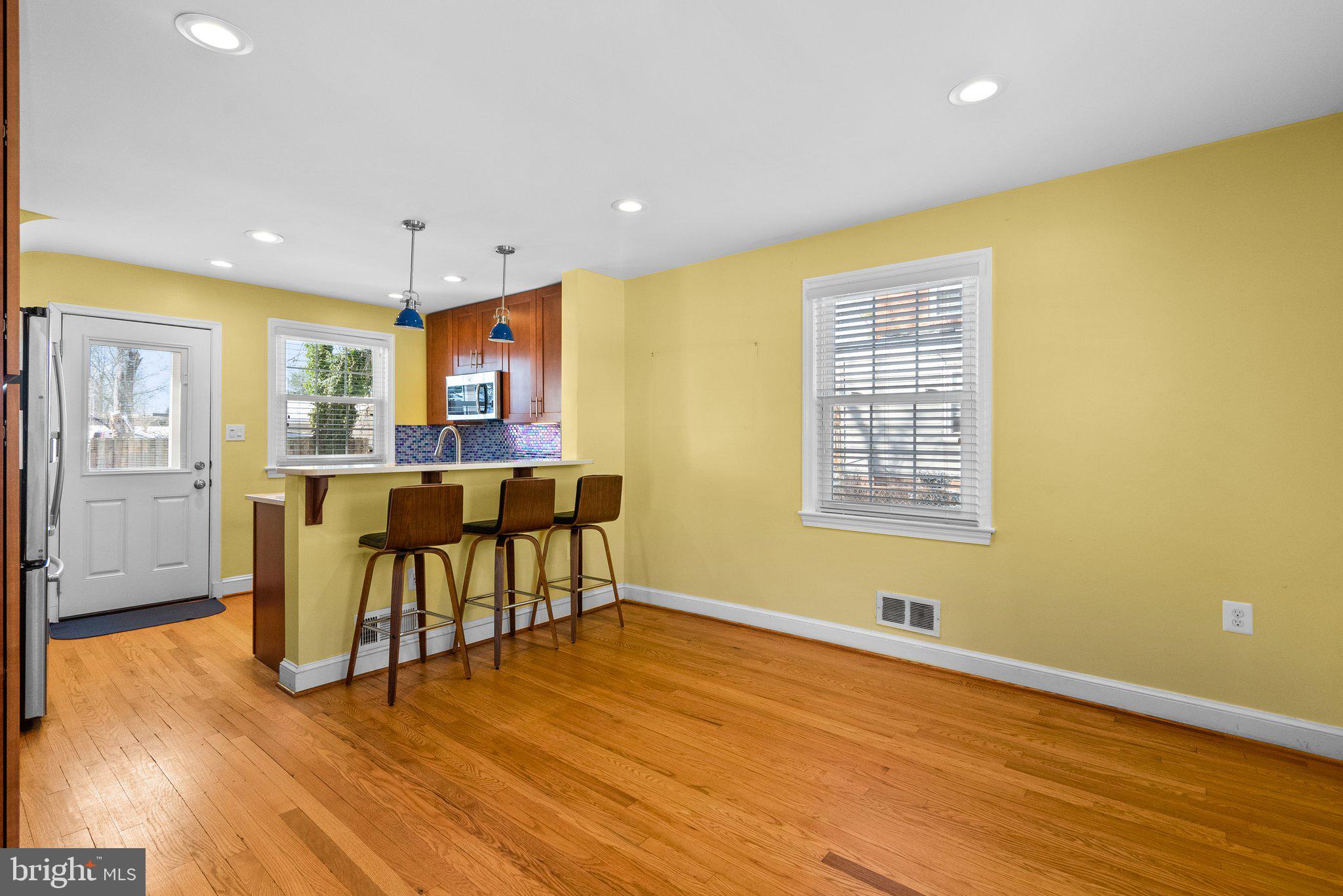 OAK SPRING - Residential