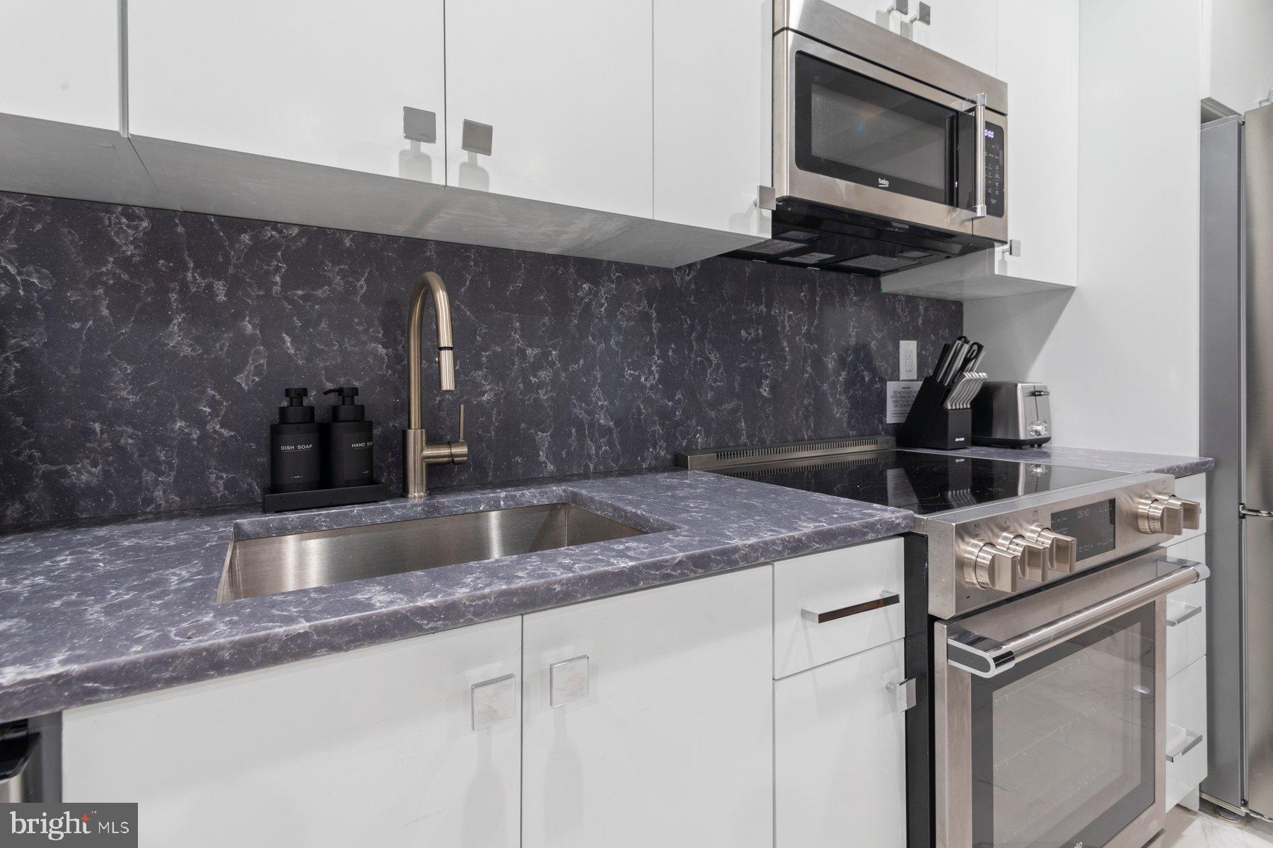 5311 ATLANTIC AVENUE 302