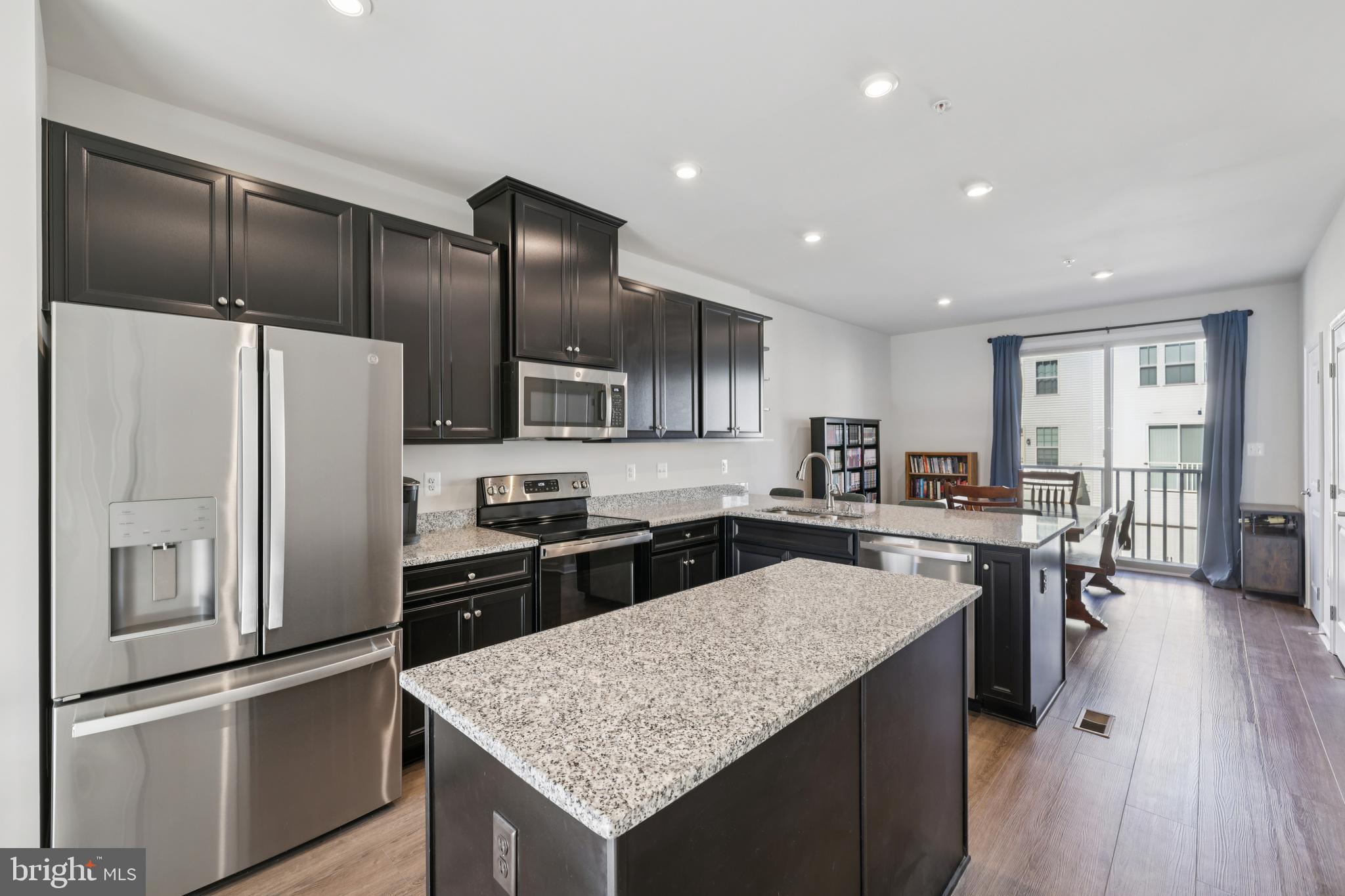 PARKSIDE - Residential