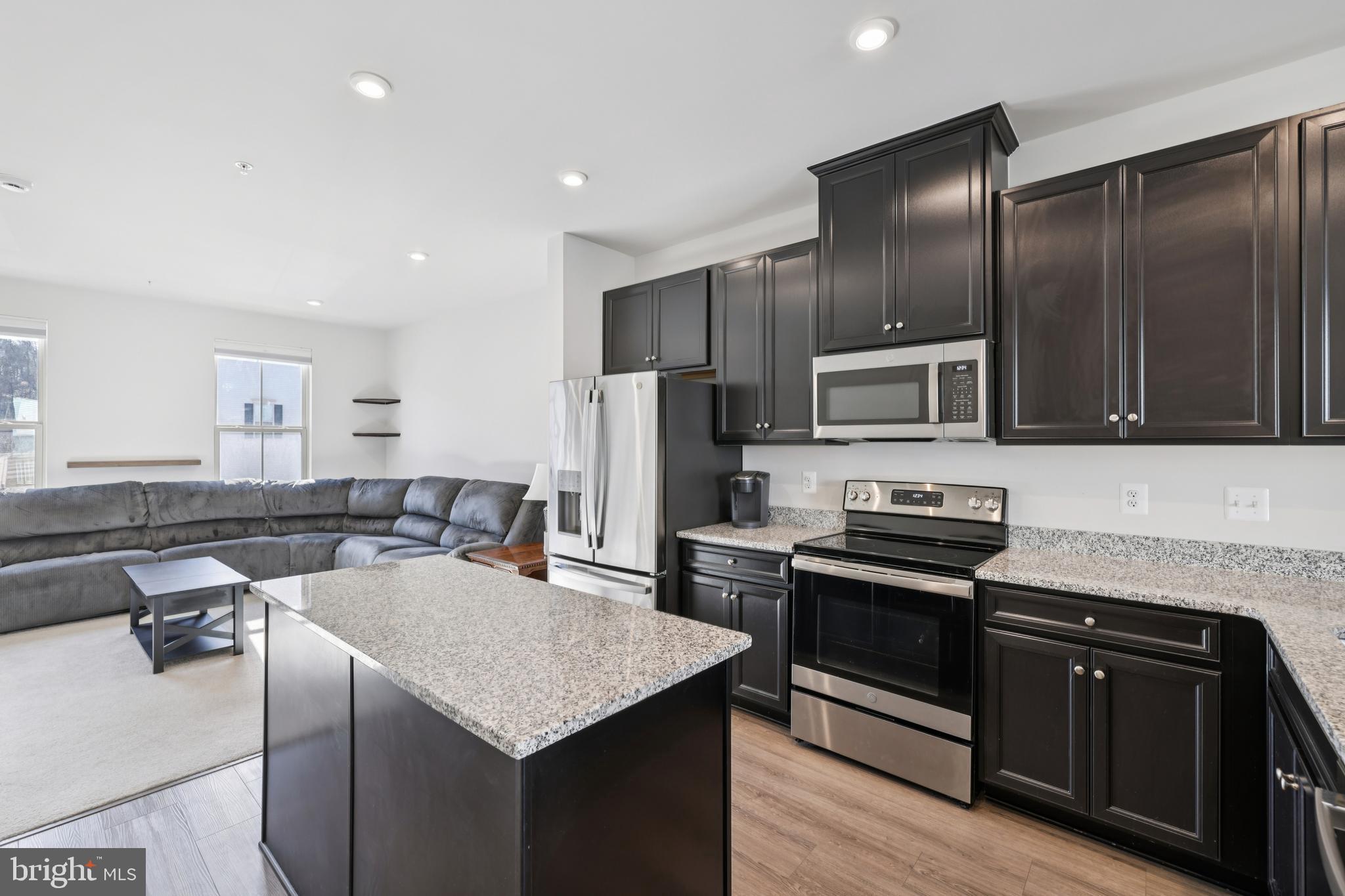 PARKSIDE - Residential