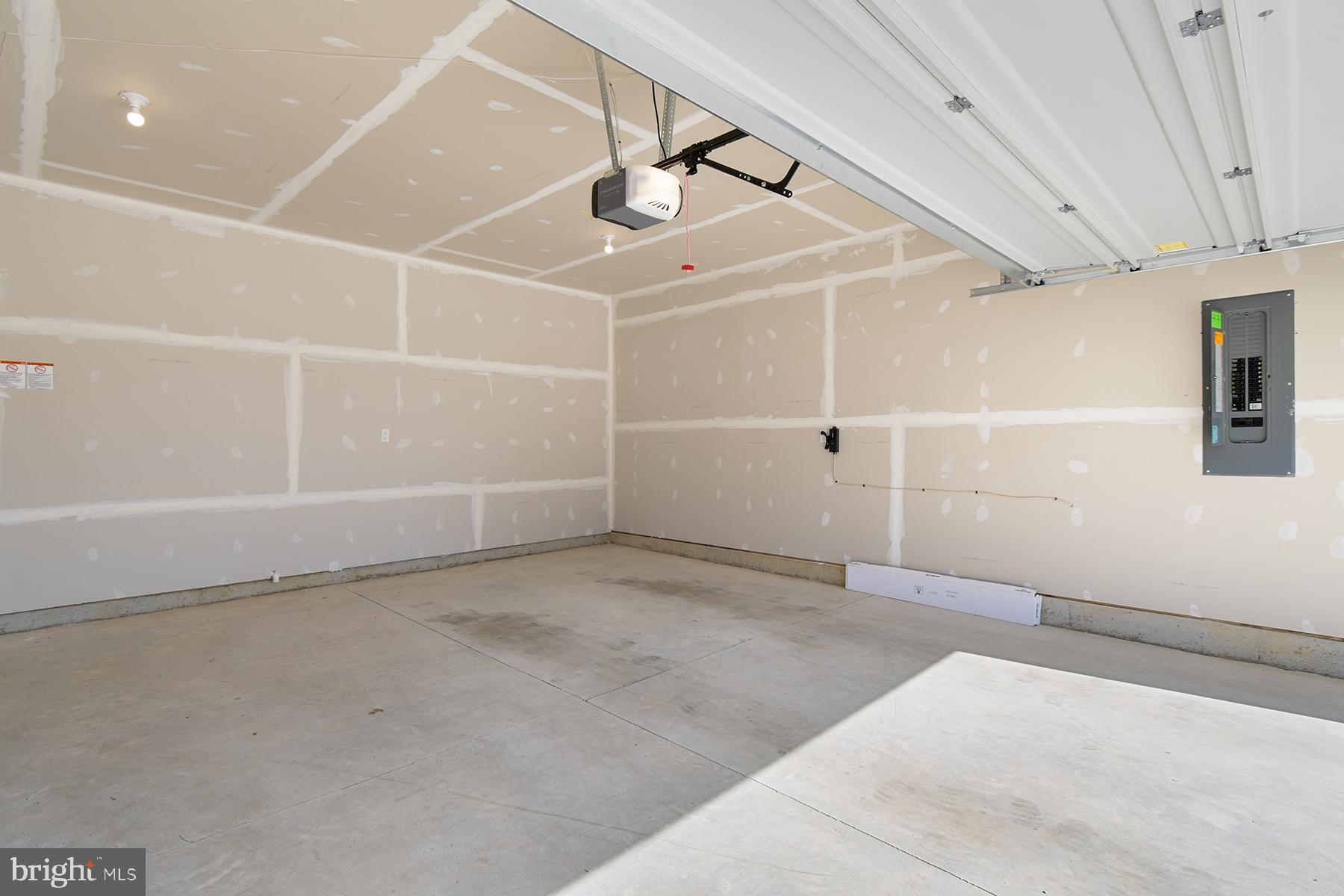 STONEWATER CREEK - Residential Lease