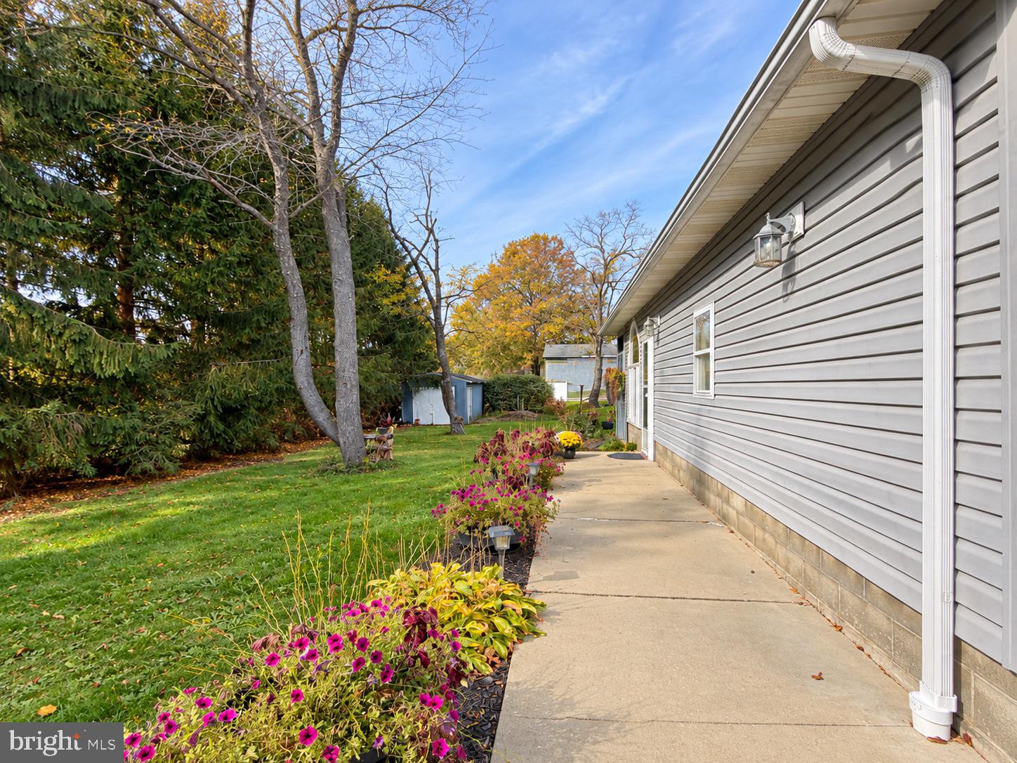 1 POPLAR STREET