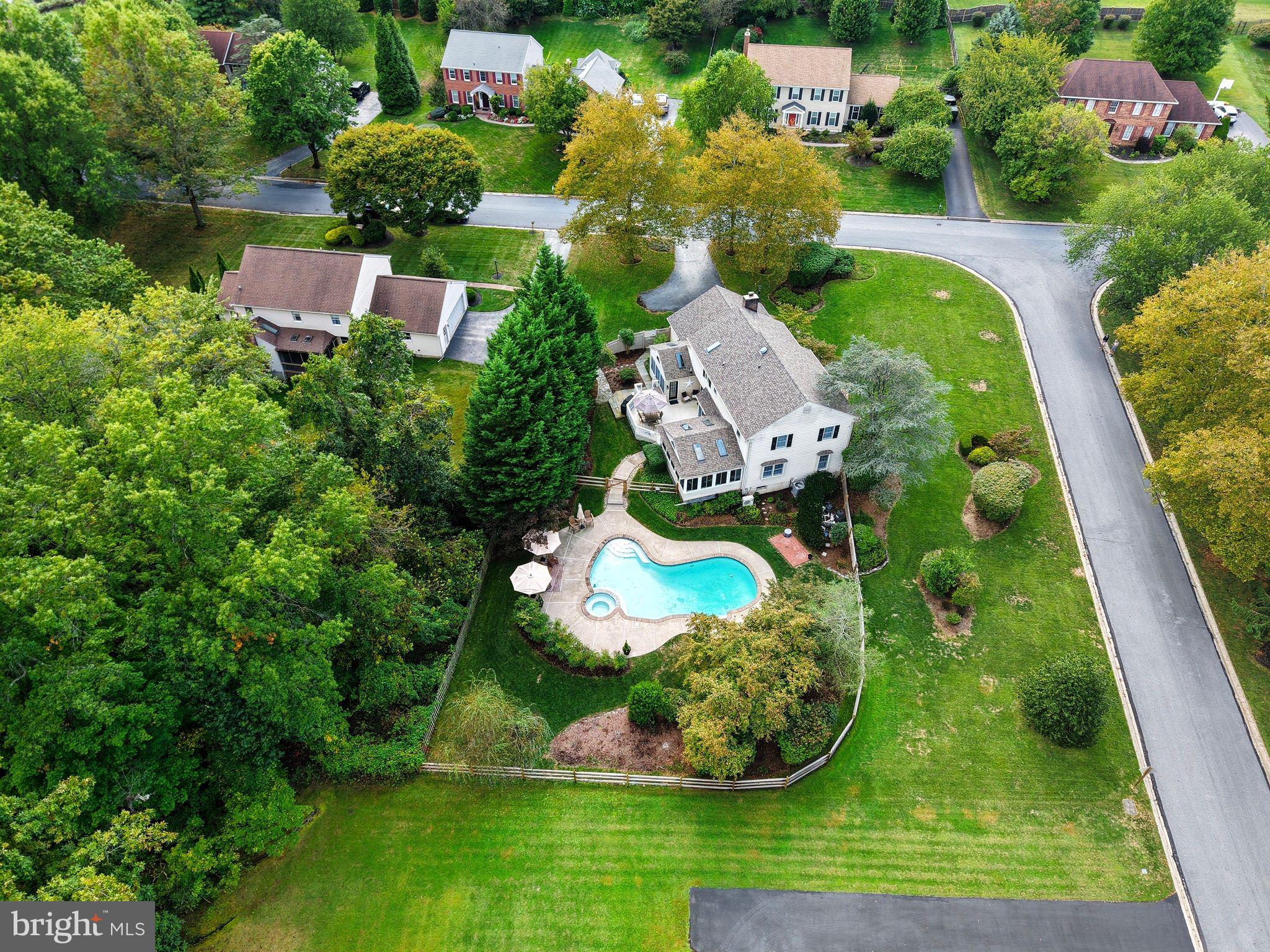 BOW TREE - Residential