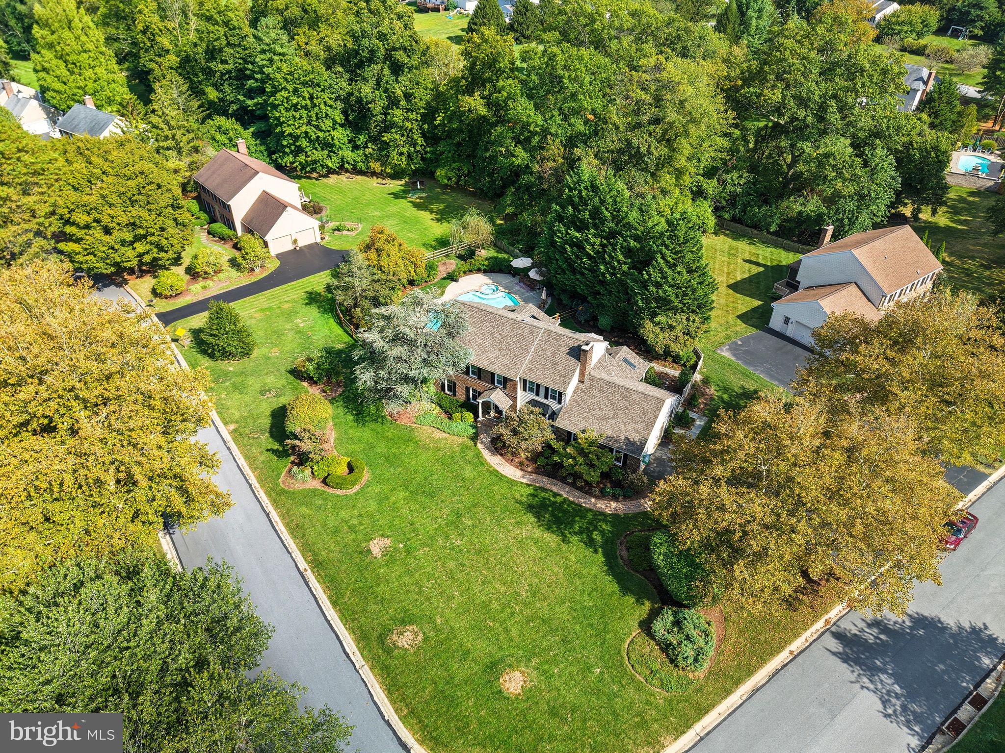 BOW TREE - Residential