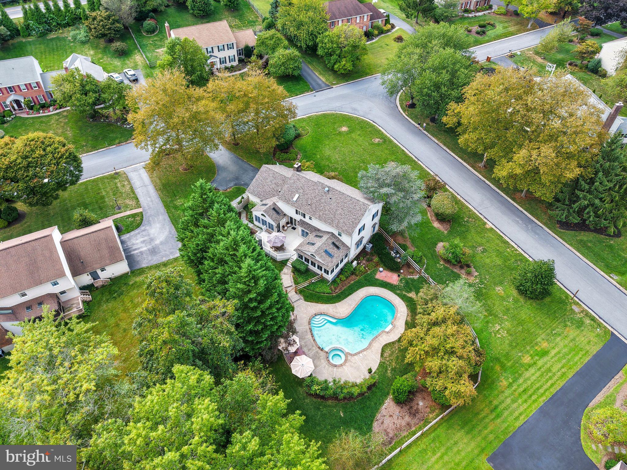 BOW TREE - Residential