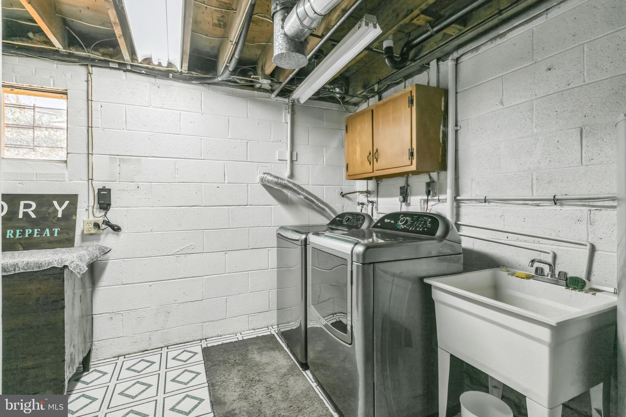 ROLLING VALLEY - Residential