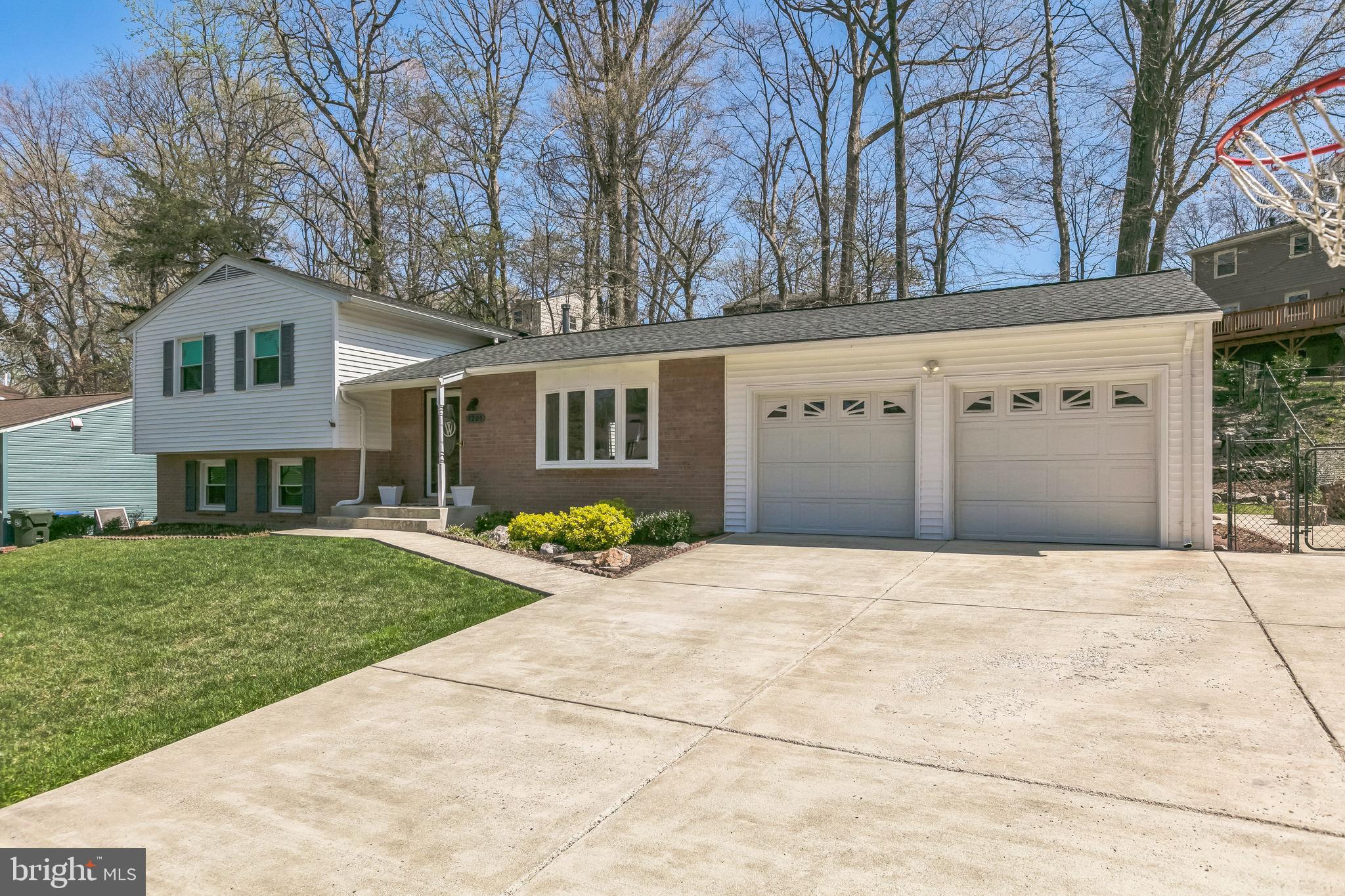 7205 DANFORD LANE