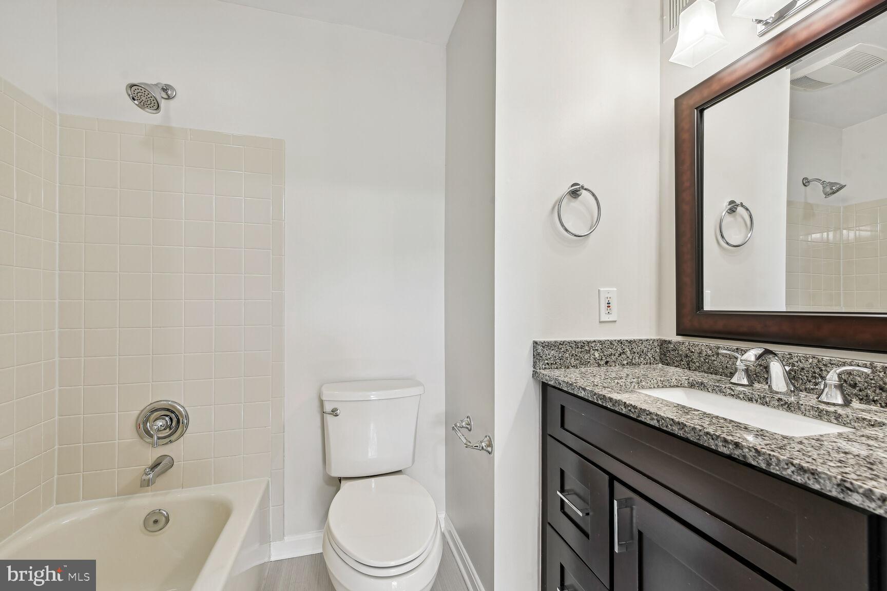 POTOMAC LAKES - Residential