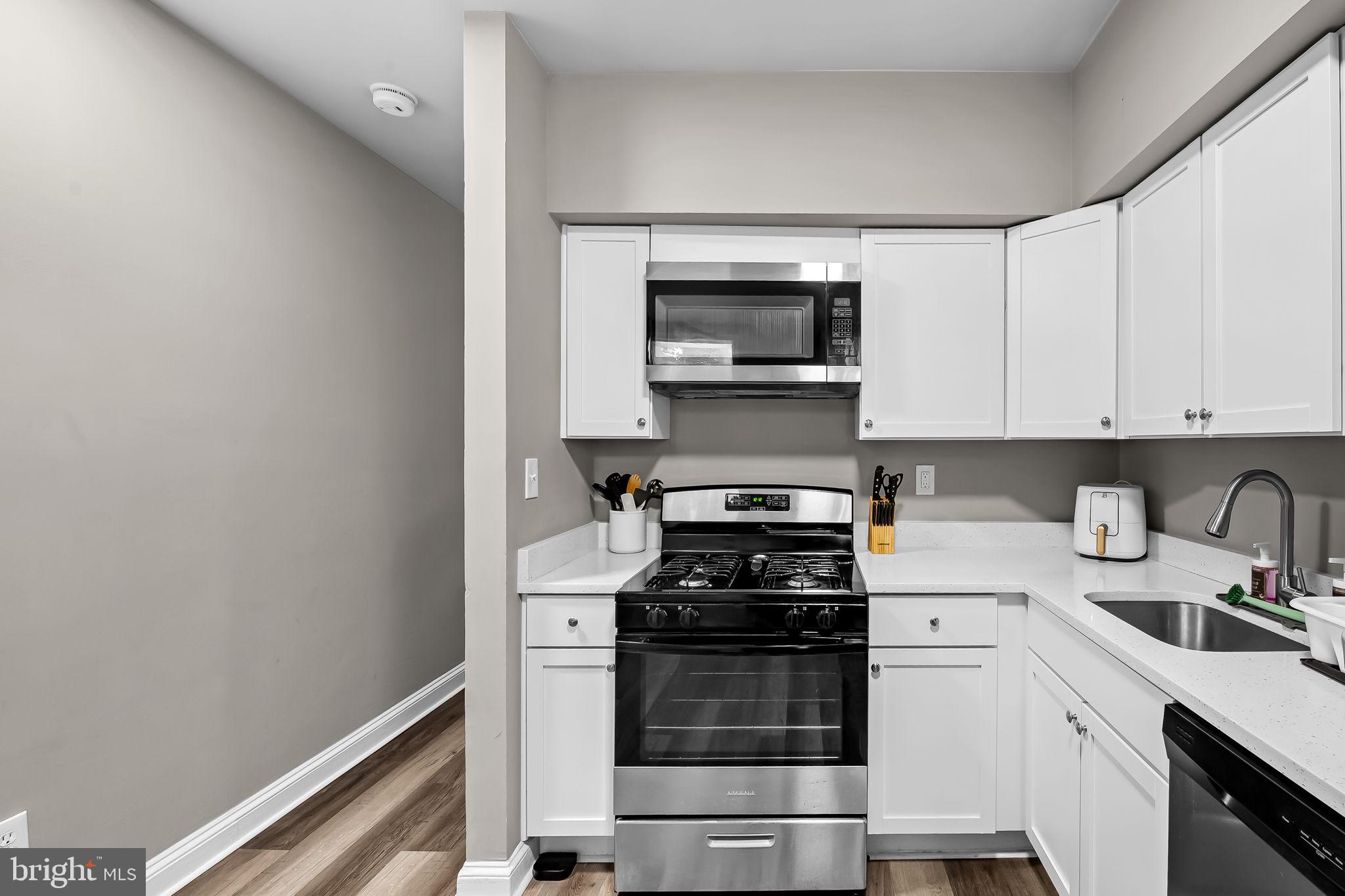 MADISON EASTEND - Residential