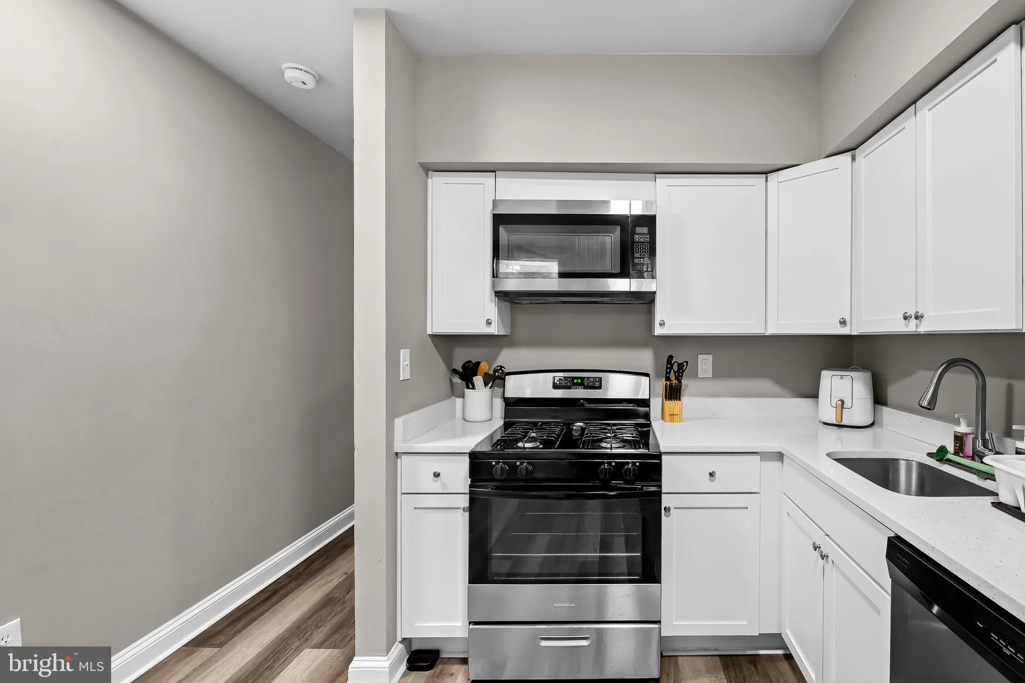 Baltimore, Maryland 21205, United States, 3 Bedrooms Bedrooms, ,1 BathroomBathrooms,Residential,Active,186017