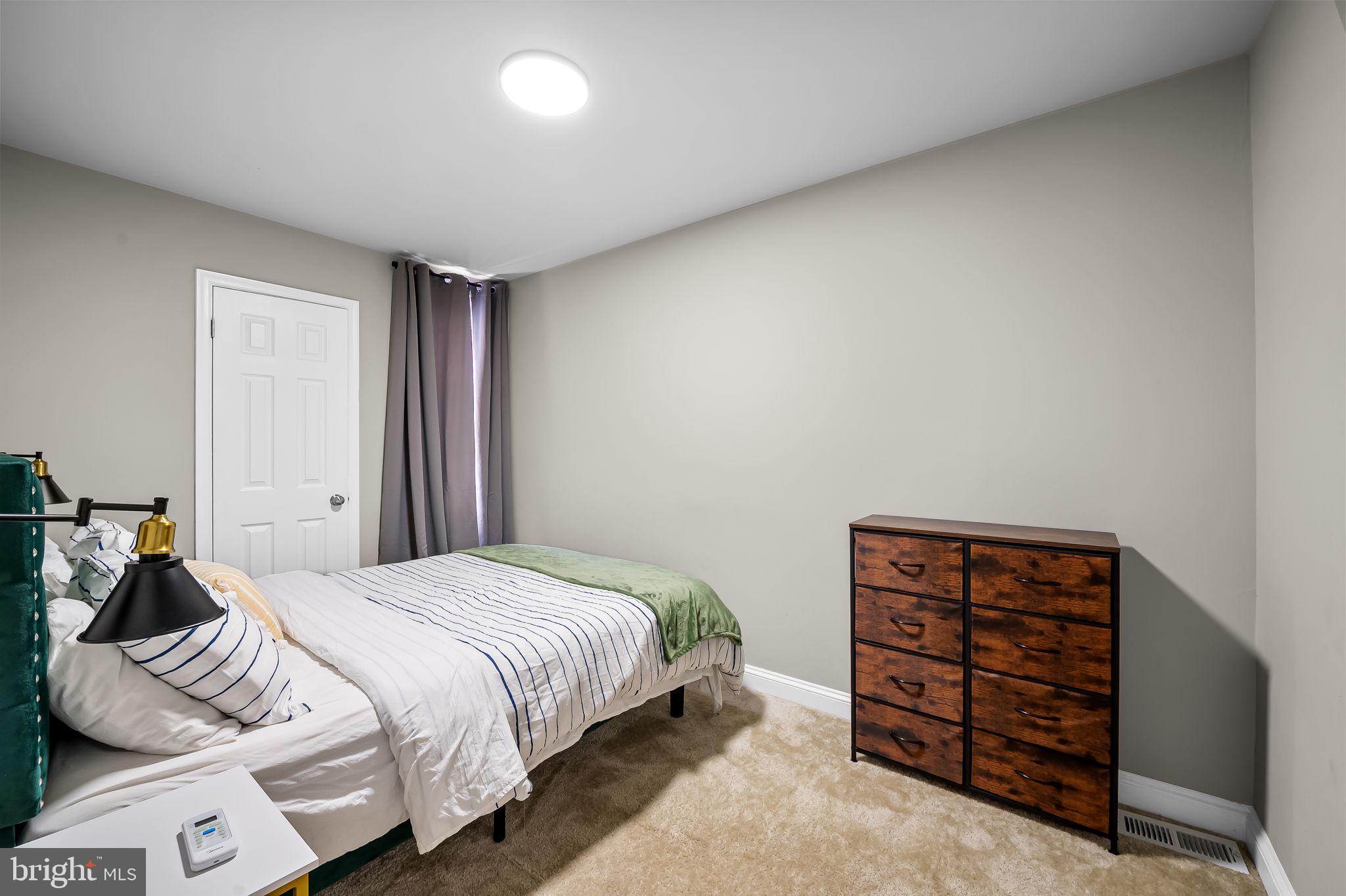 MADISON EASTEND - Residential