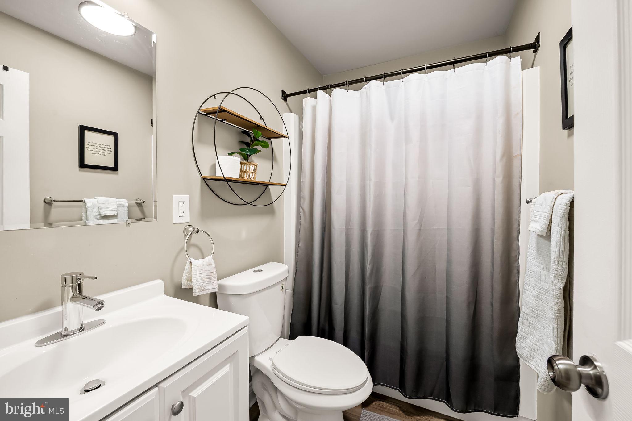 MADISON EASTEND - Residential