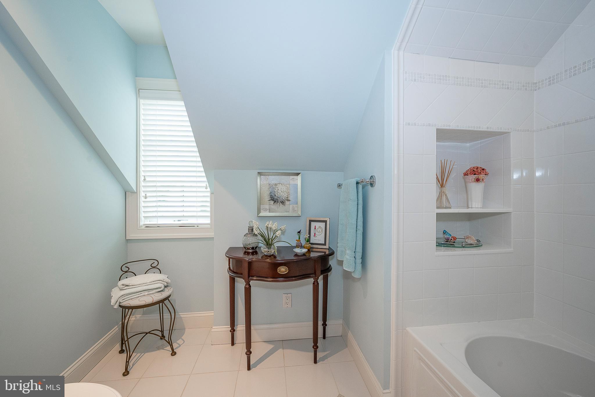 RAVENSCLIFF - Residential