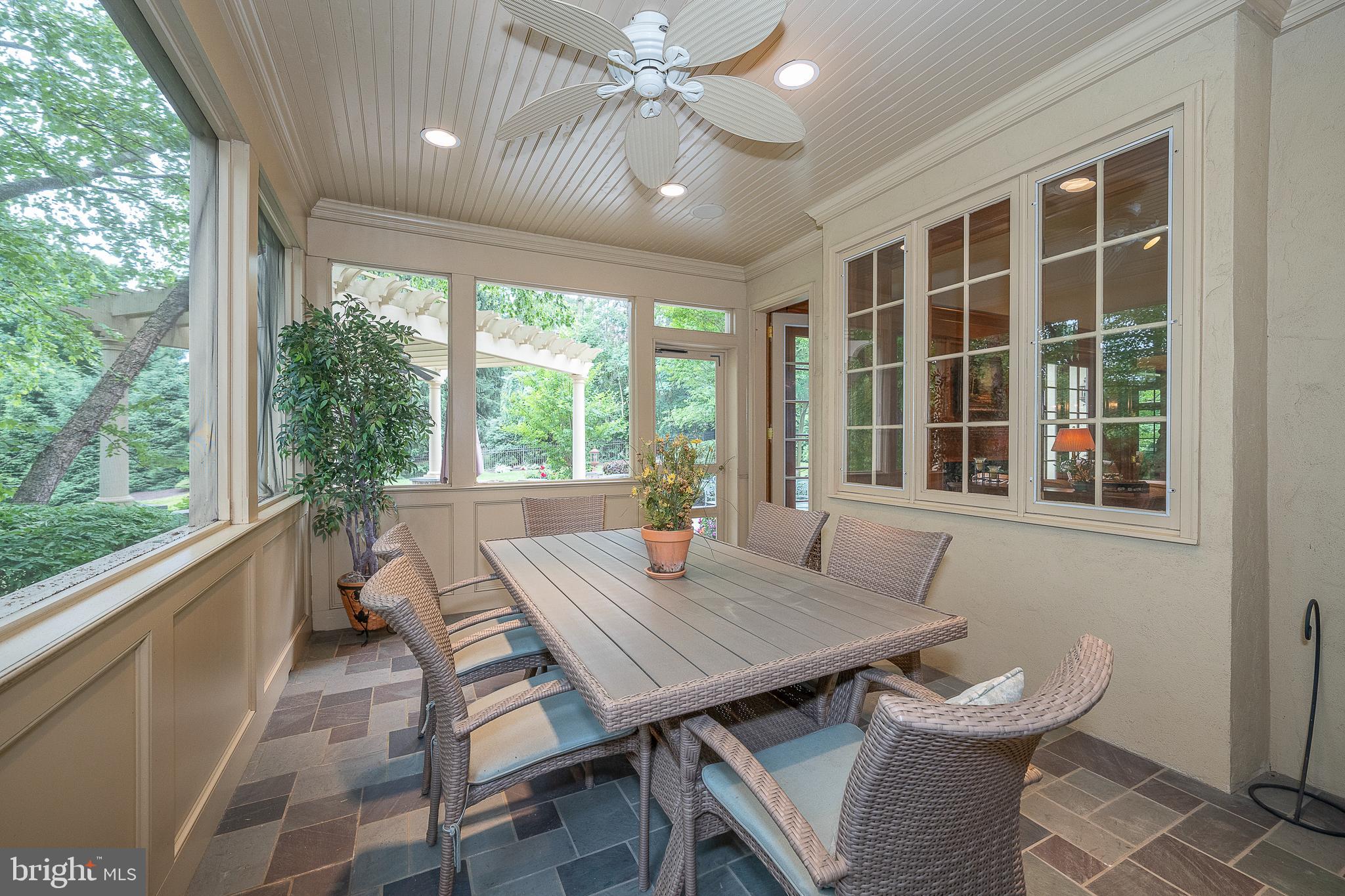 RAVENSCLIFF - Residential