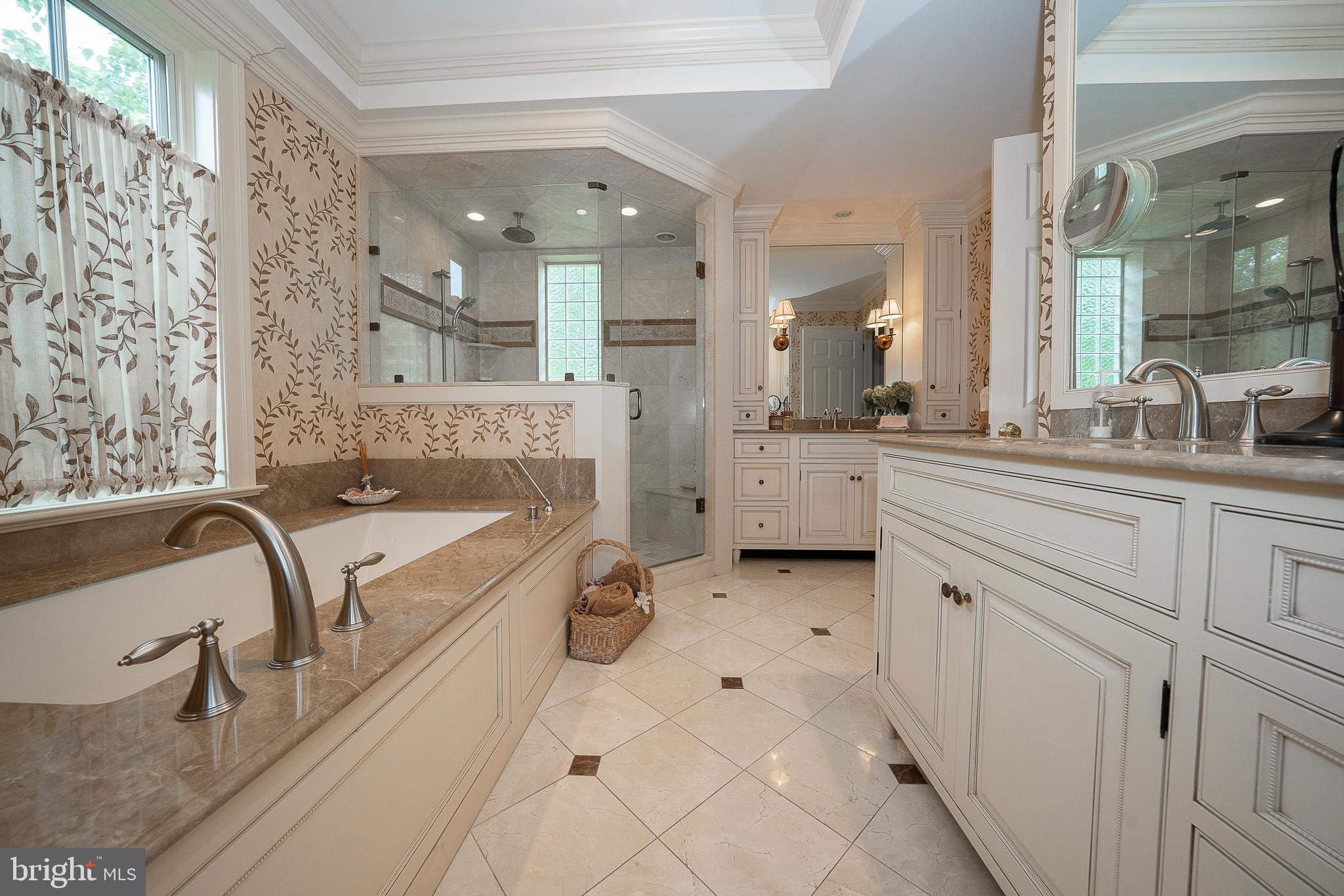 RAVENSCLIFF - Residential