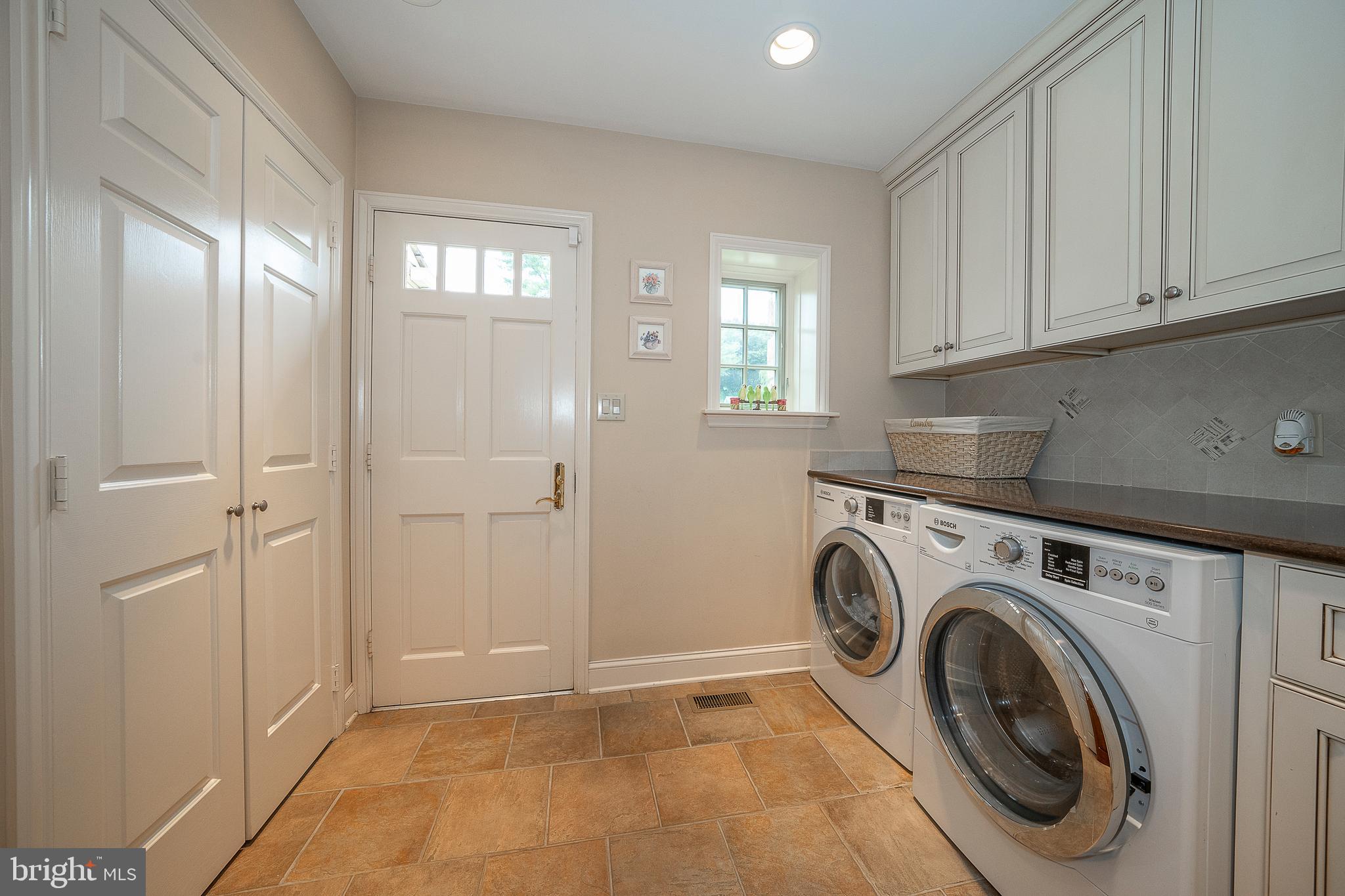 RAVENSCLIFF - Residential