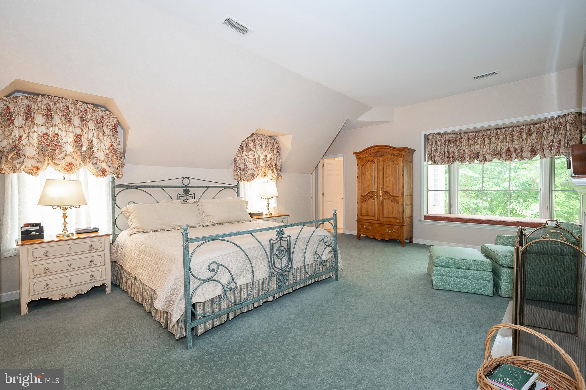 RAVENSCLIFF - Residential