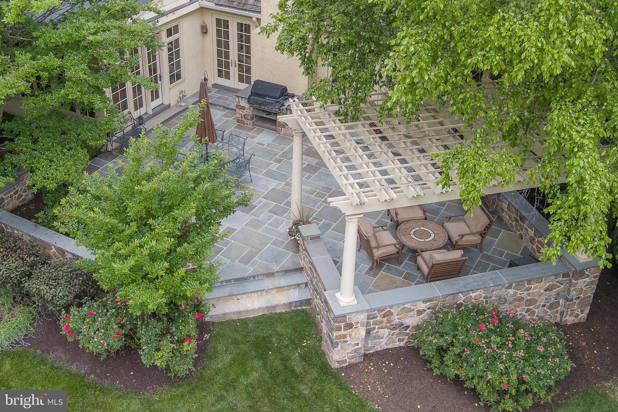 RAVENSCLIFF - Residential